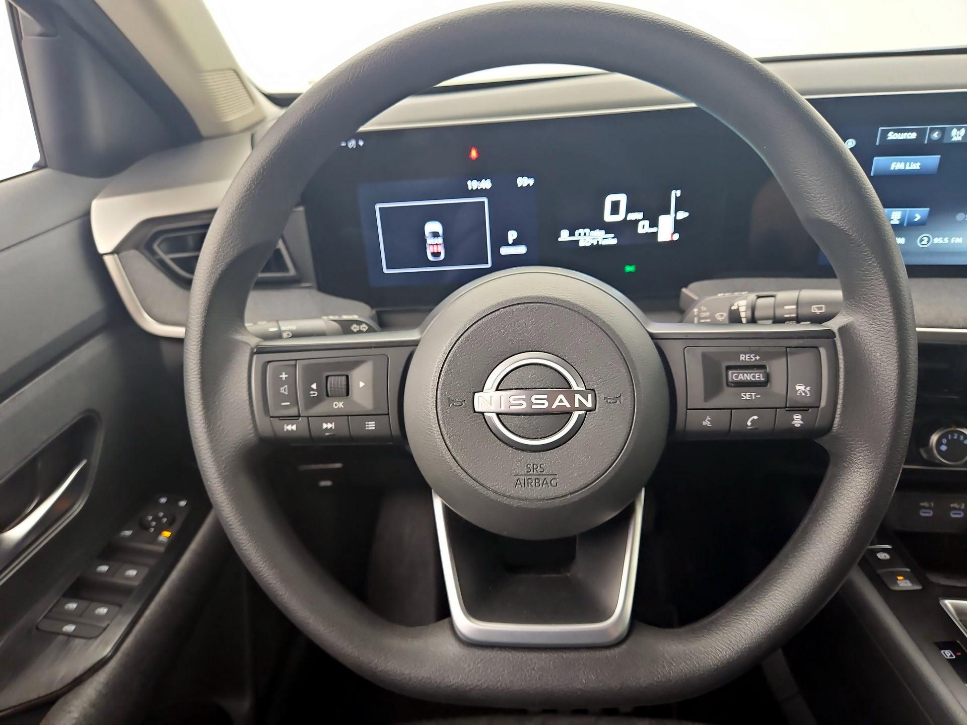 Thumbnail: 2025 Nissan Kicks - 10