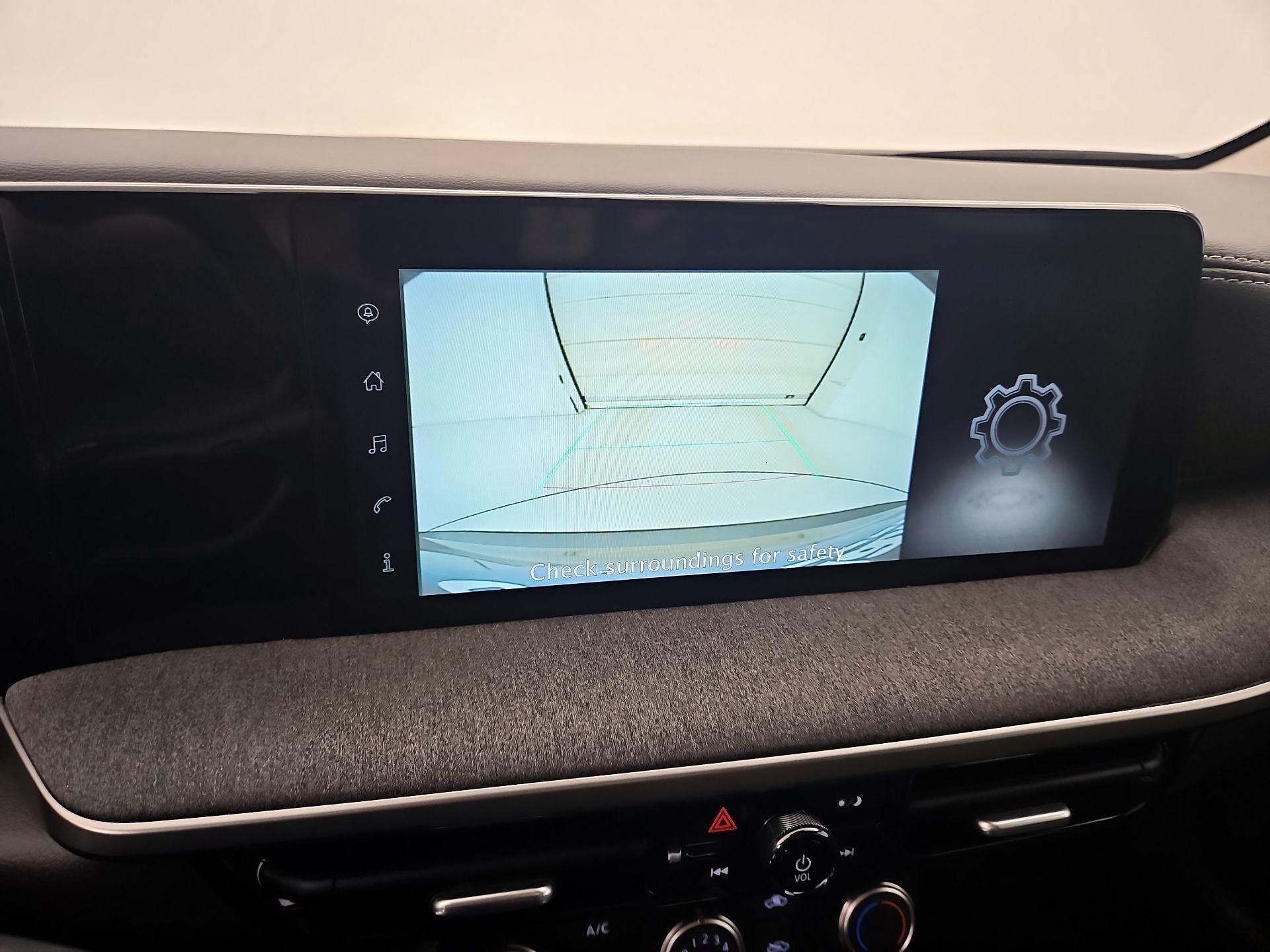 Thumbnail: 2025 Nissan Kicks - 14