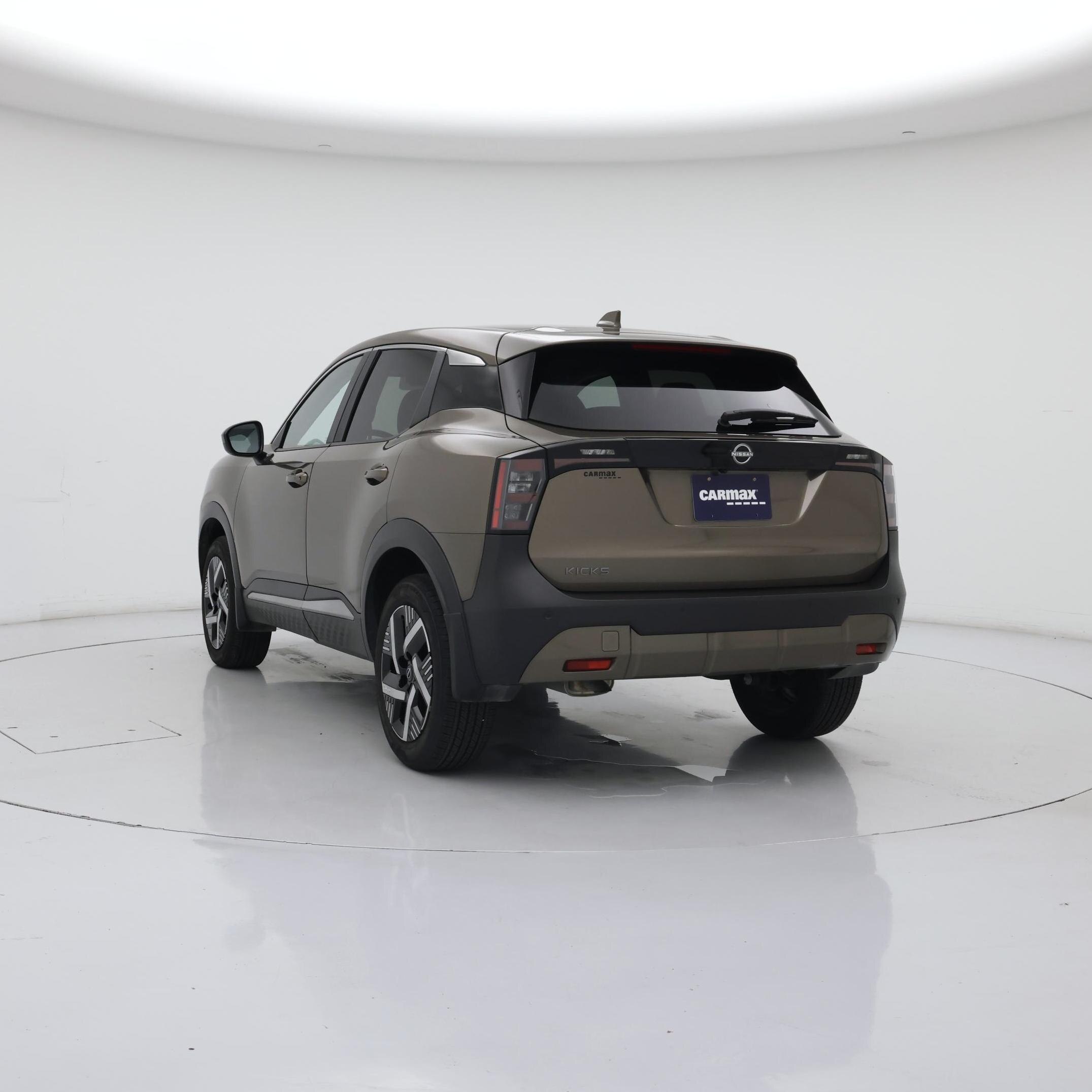 Thumbnail: 2025 Nissan Kicks - 2