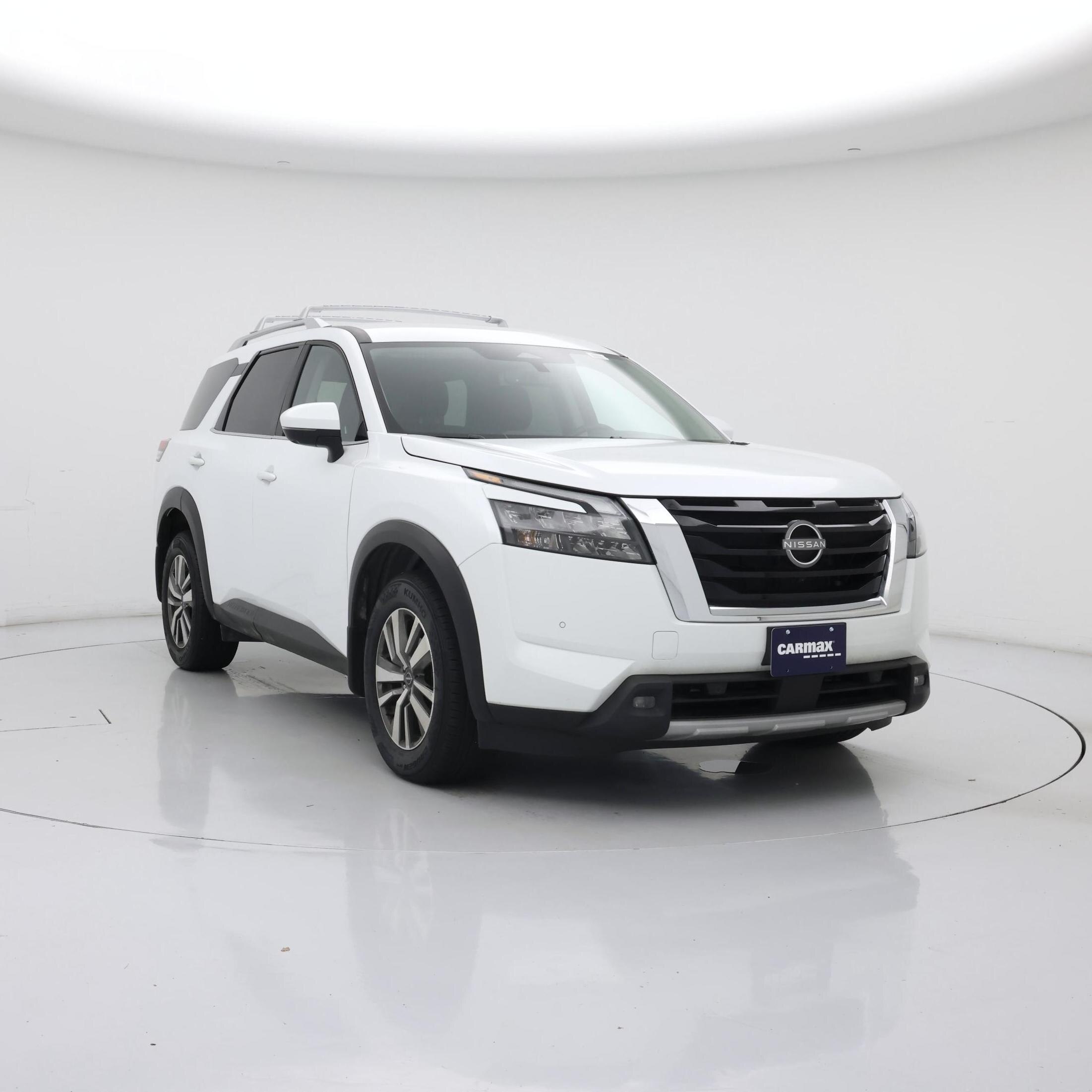 White 2025 Nissan Pathfinder SUV / Crossover All-Wheel Drive Automatic