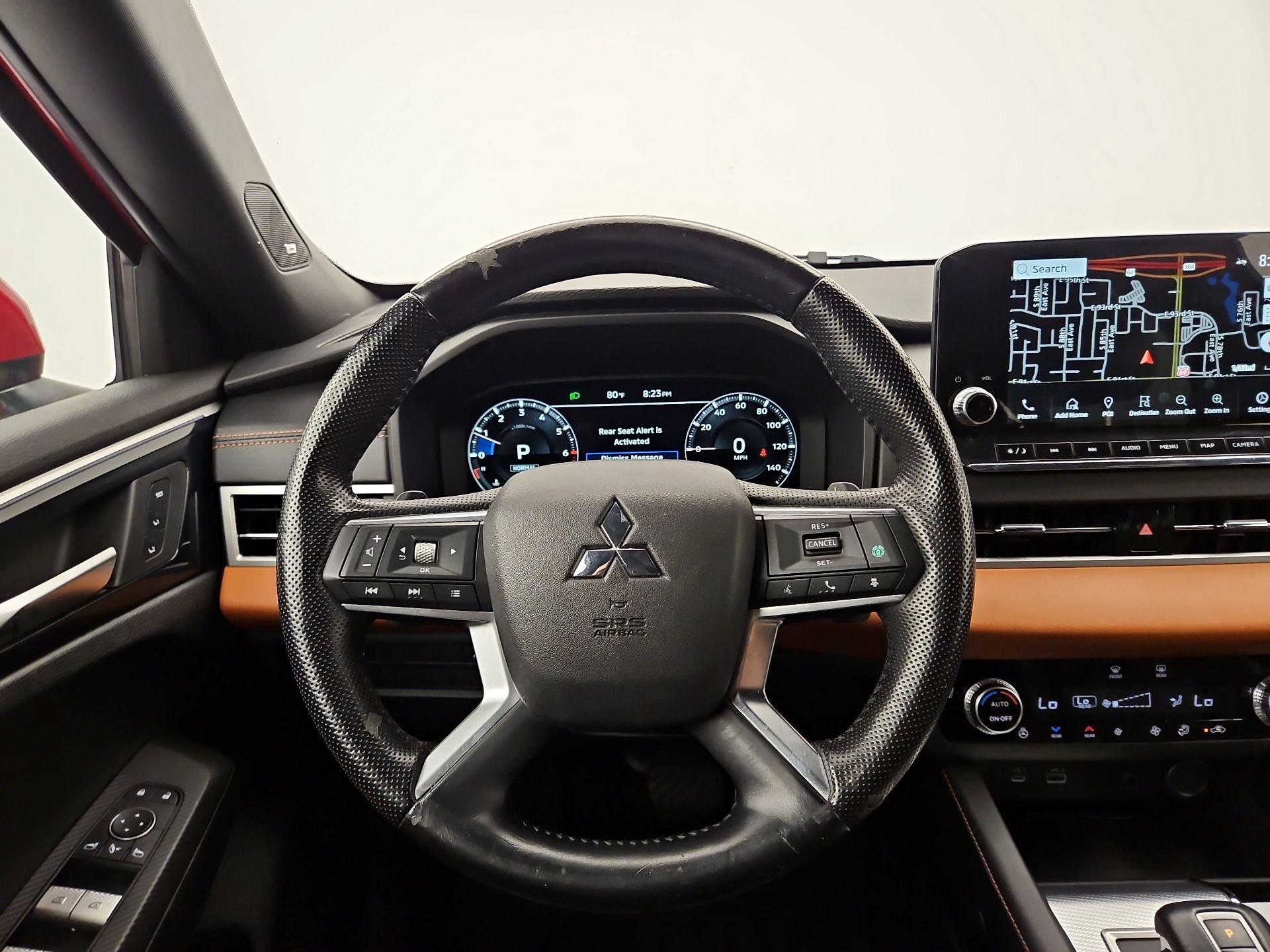 Thumbnail: 2022 Mitsubishi Outlander - 10