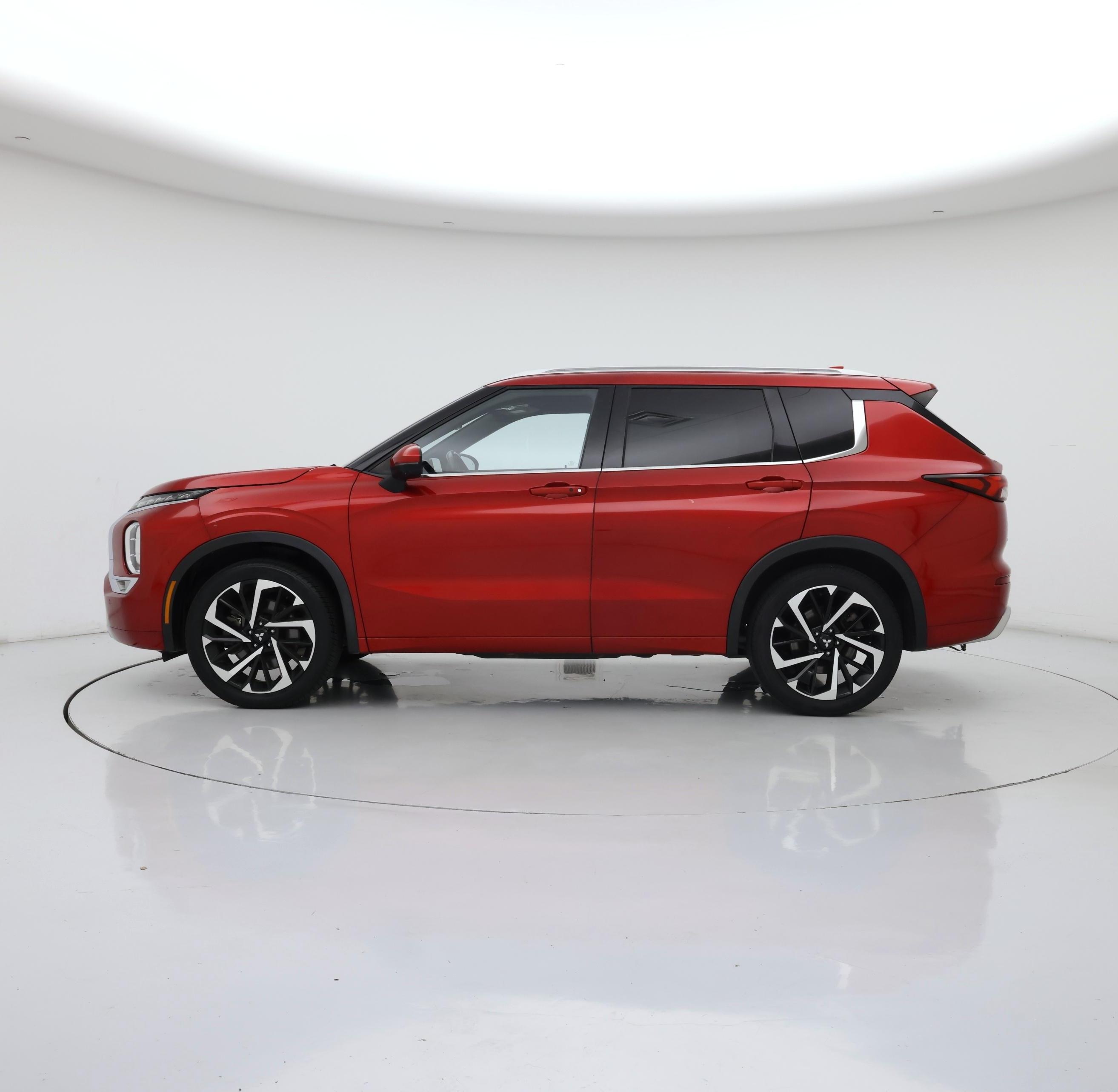 Thumbnail: 2022 Mitsubishi Outlander - 3