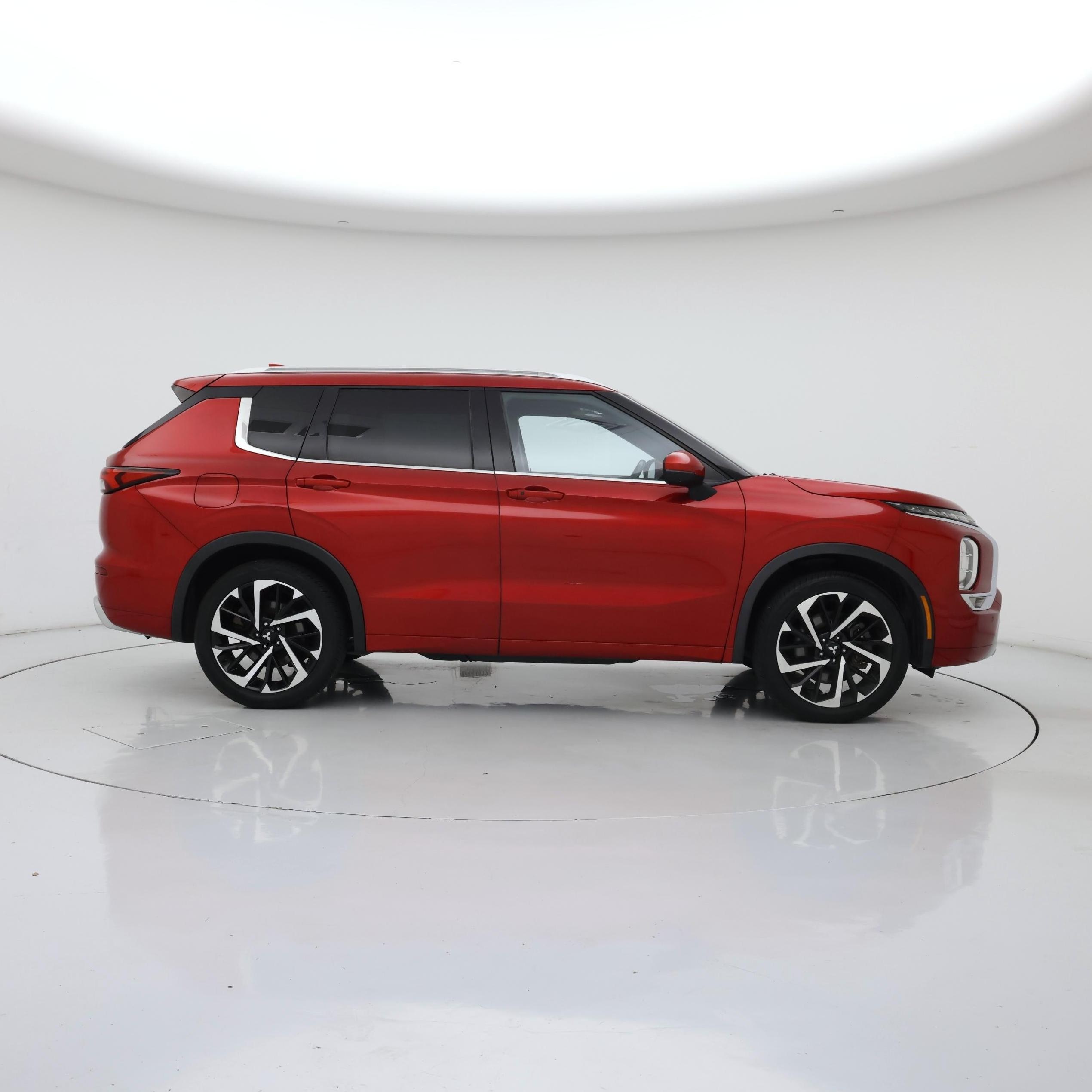 Thumbnail: 2022 Mitsubishi Outlander - 7