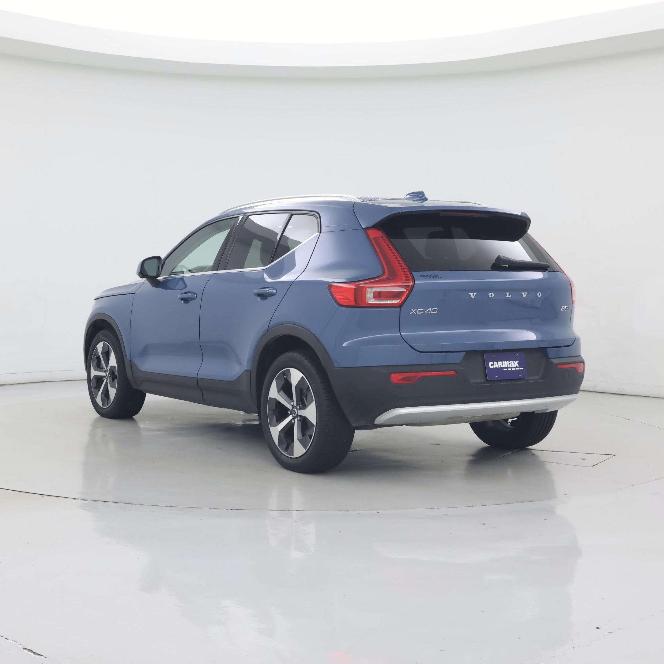 Thumbnail: 2024 Volvo XC40 - 2