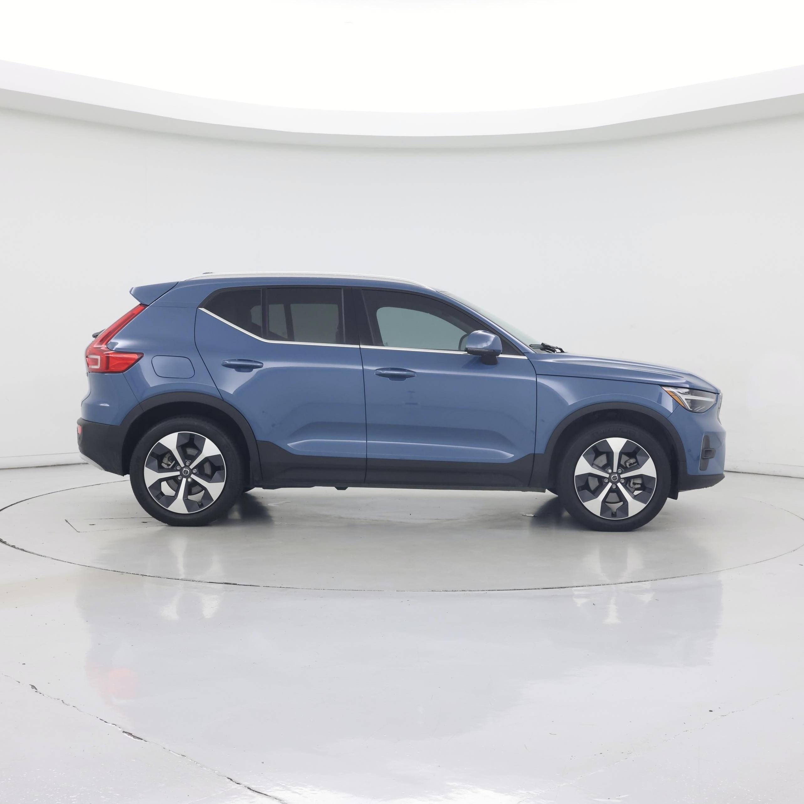 Thumbnail: 2024 Volvo XC40 - 7