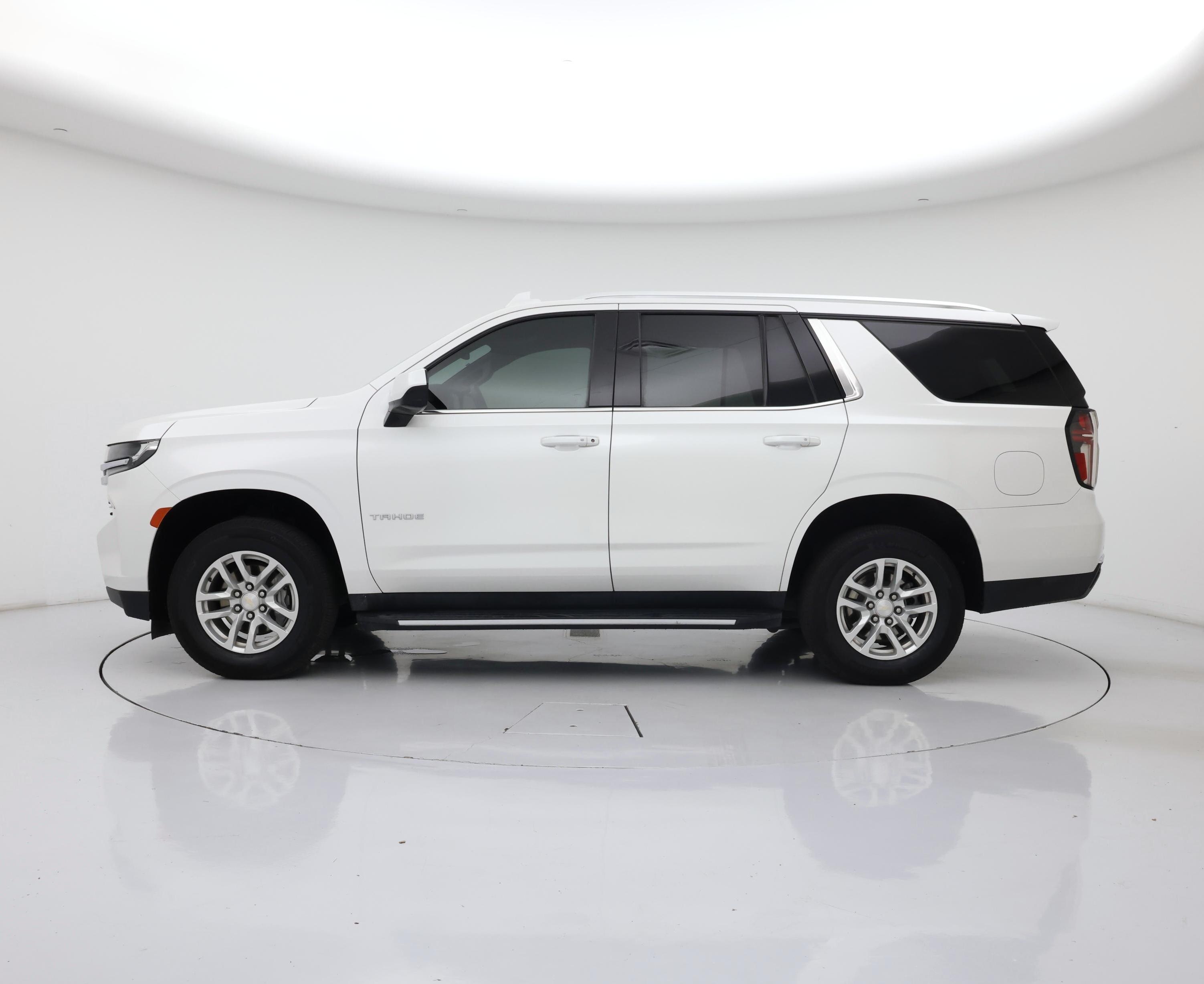 Thumbnail: 2021 Chevrolet Tahoe - 3