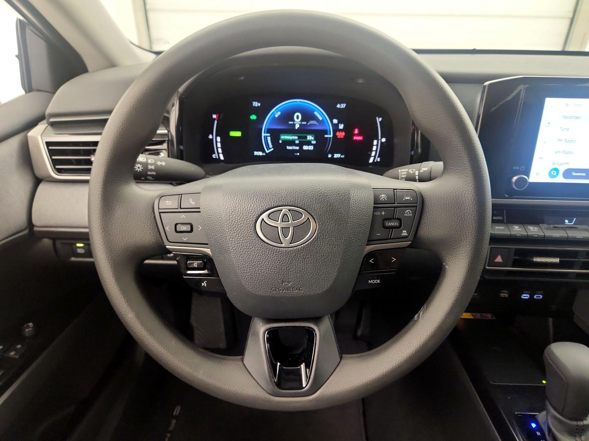 Thumbnail: 2025 Toyota Camry - 10