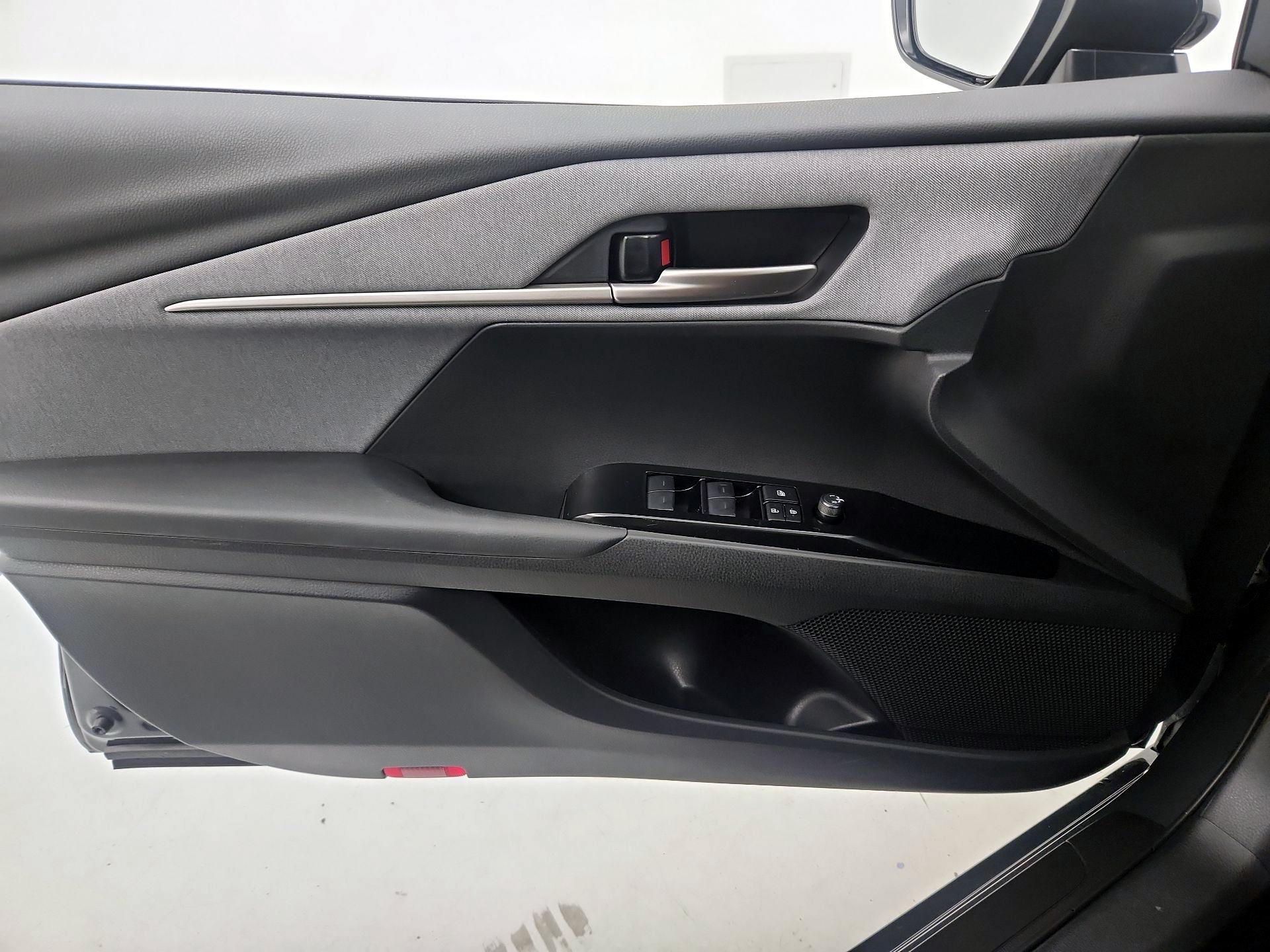 Thumbnail: 2025 Toyota Camry - 12