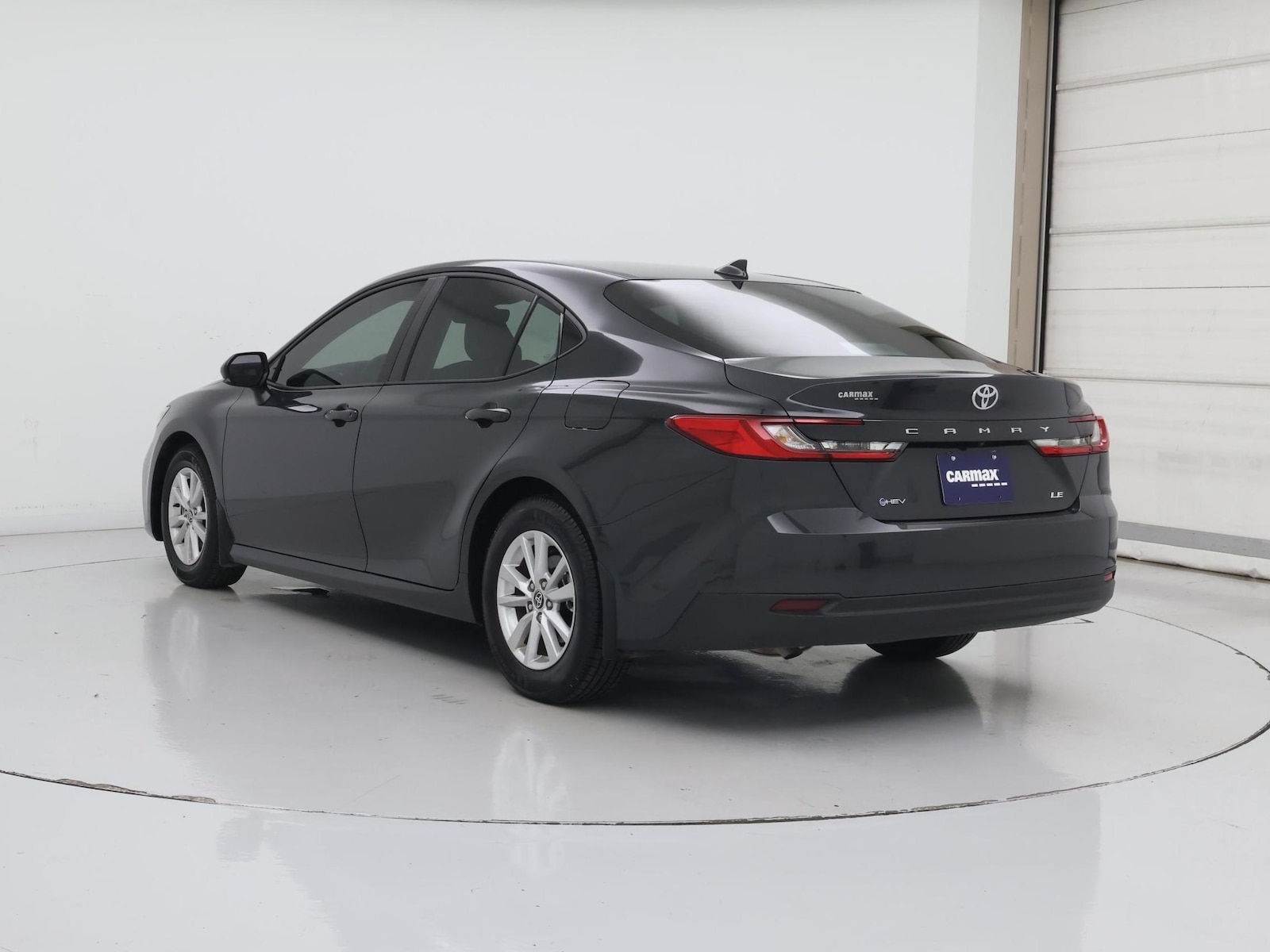 2025 Toyota Camry LE, photo 3