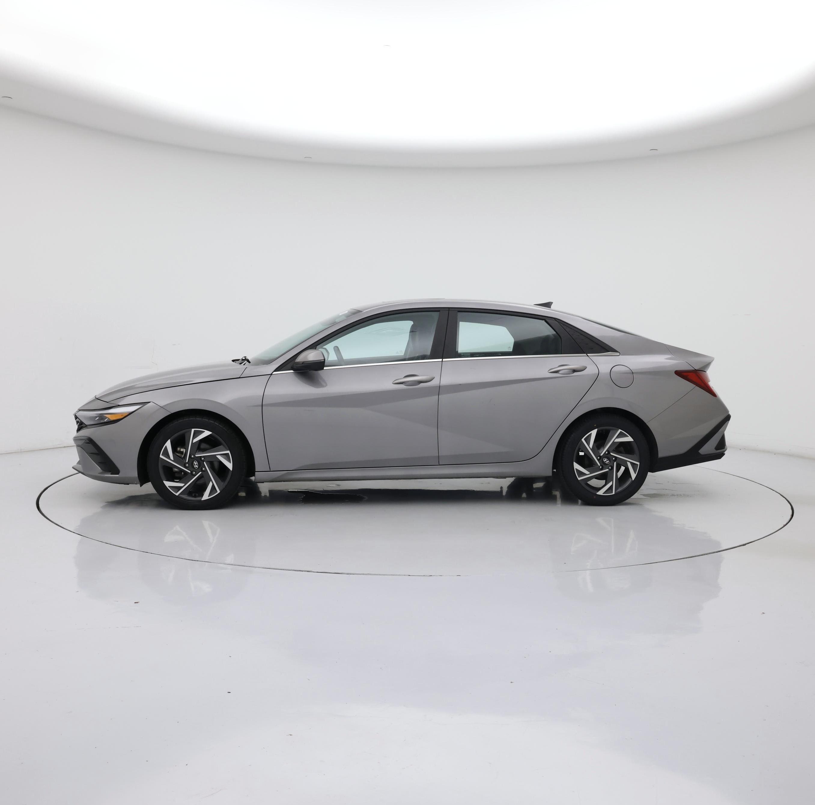 Thumbnail: 2024 Hyundai Elantra - 3