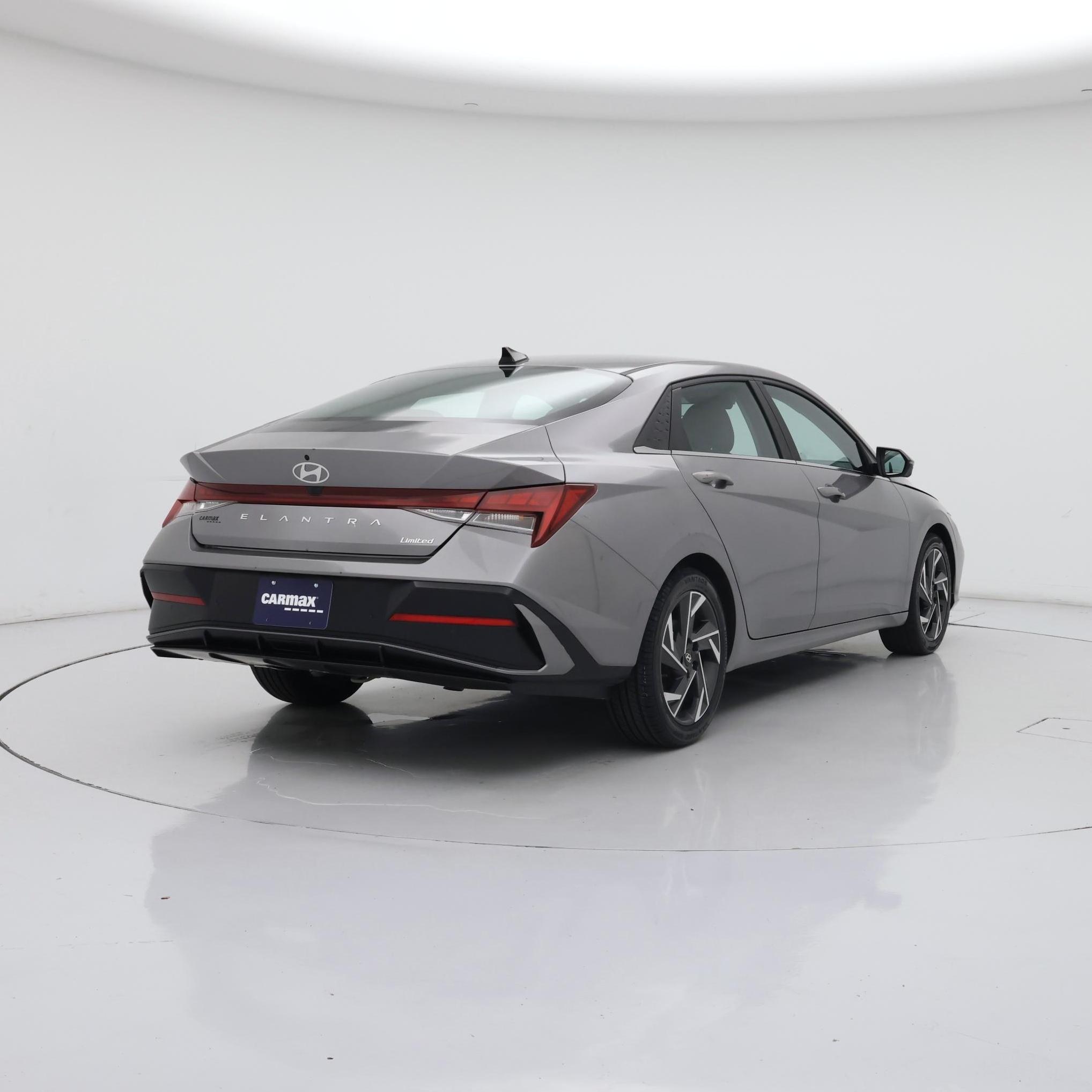 Thumbnail: 2024 Hyundai Elantra - 8
