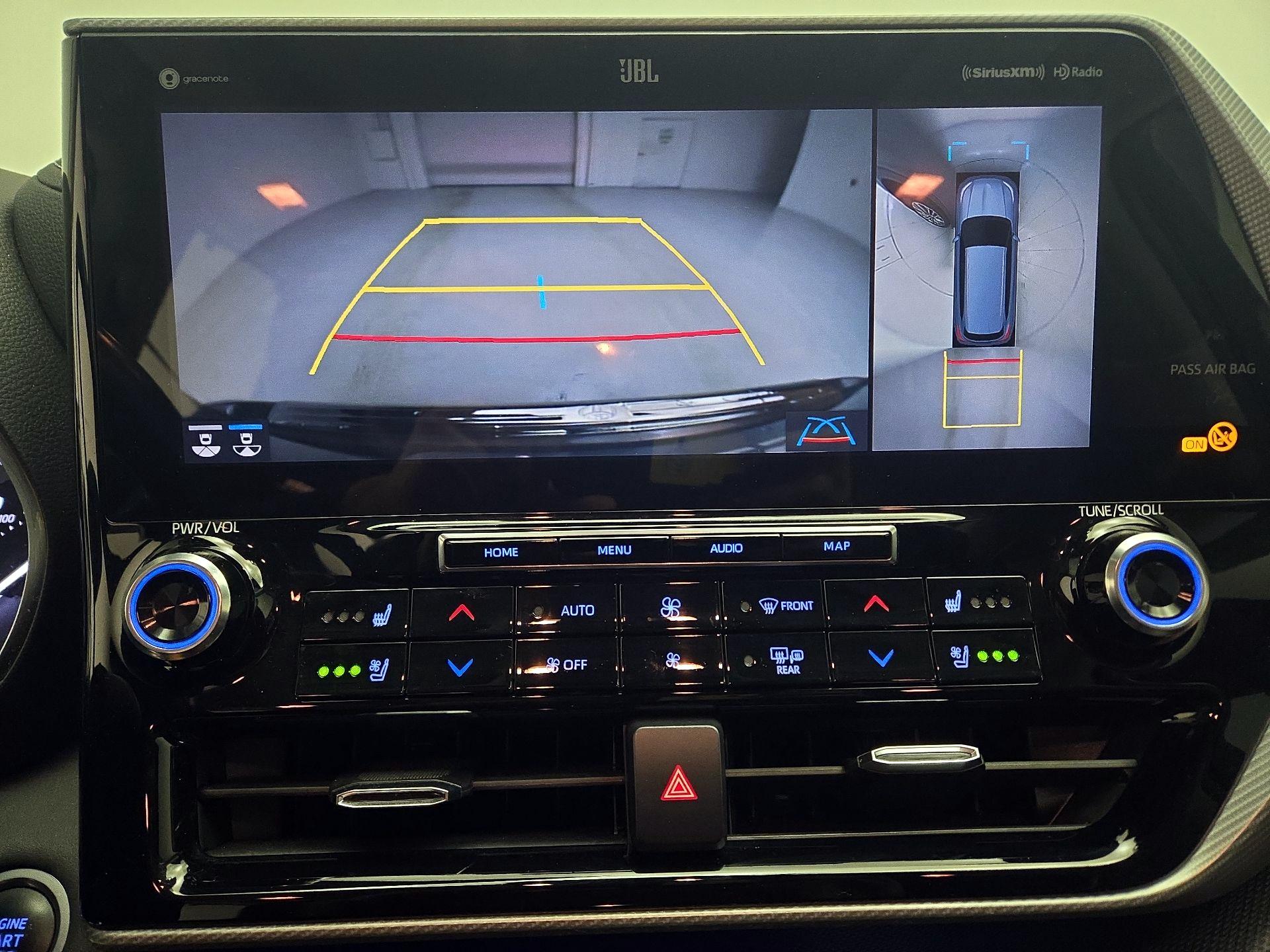 Thumbnail: 2021 Toyota Highlander - 15
