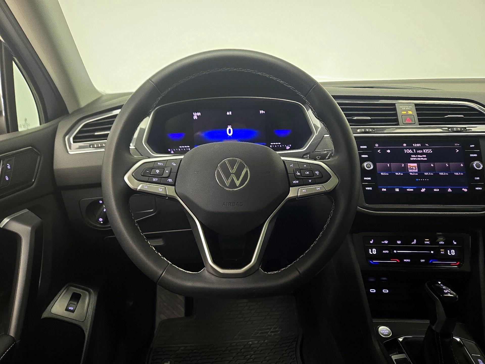 Thumbnail: 2024 Volkswagen Tiguan - 10