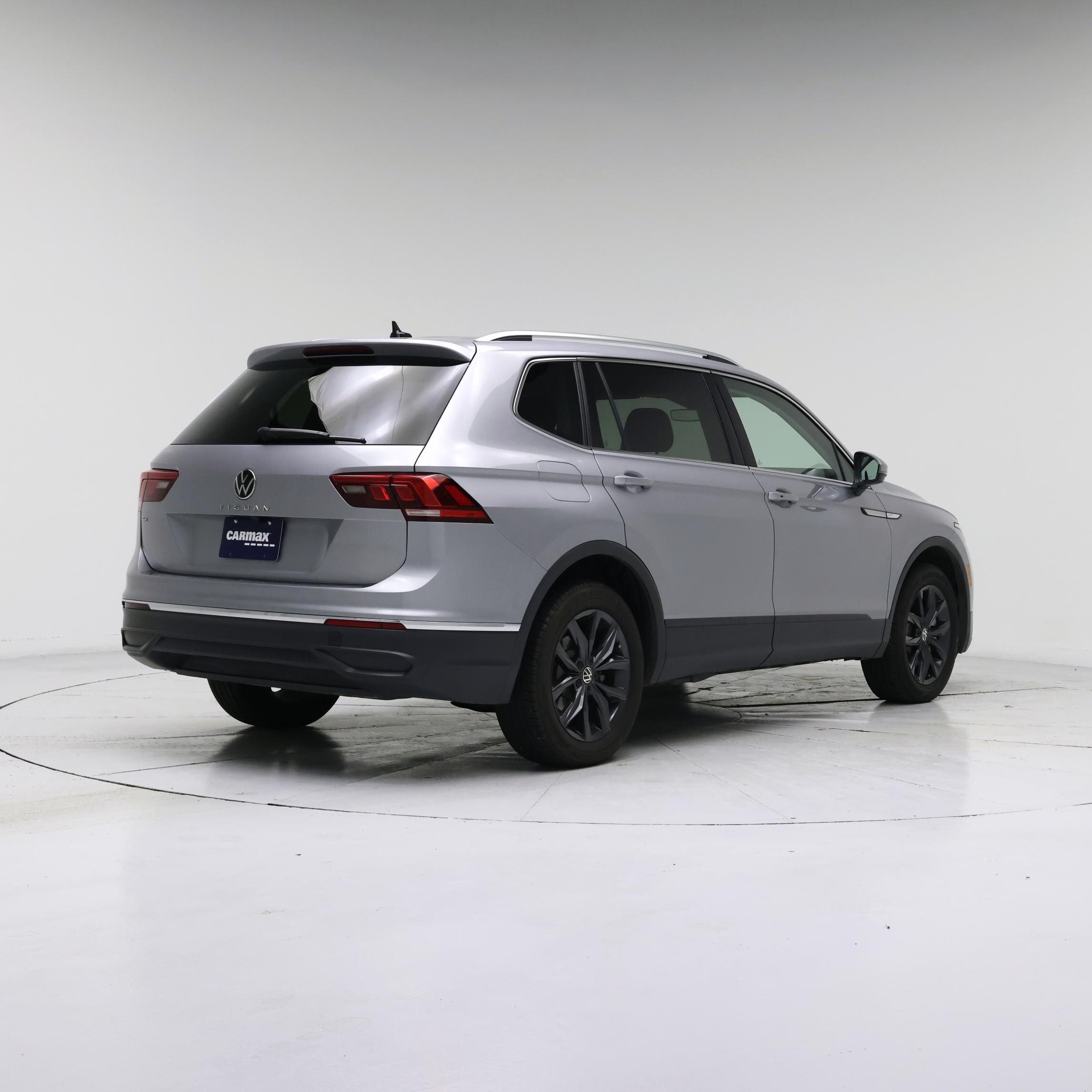 Thumbnail: 2024 Volkswagen Tiguan - 8