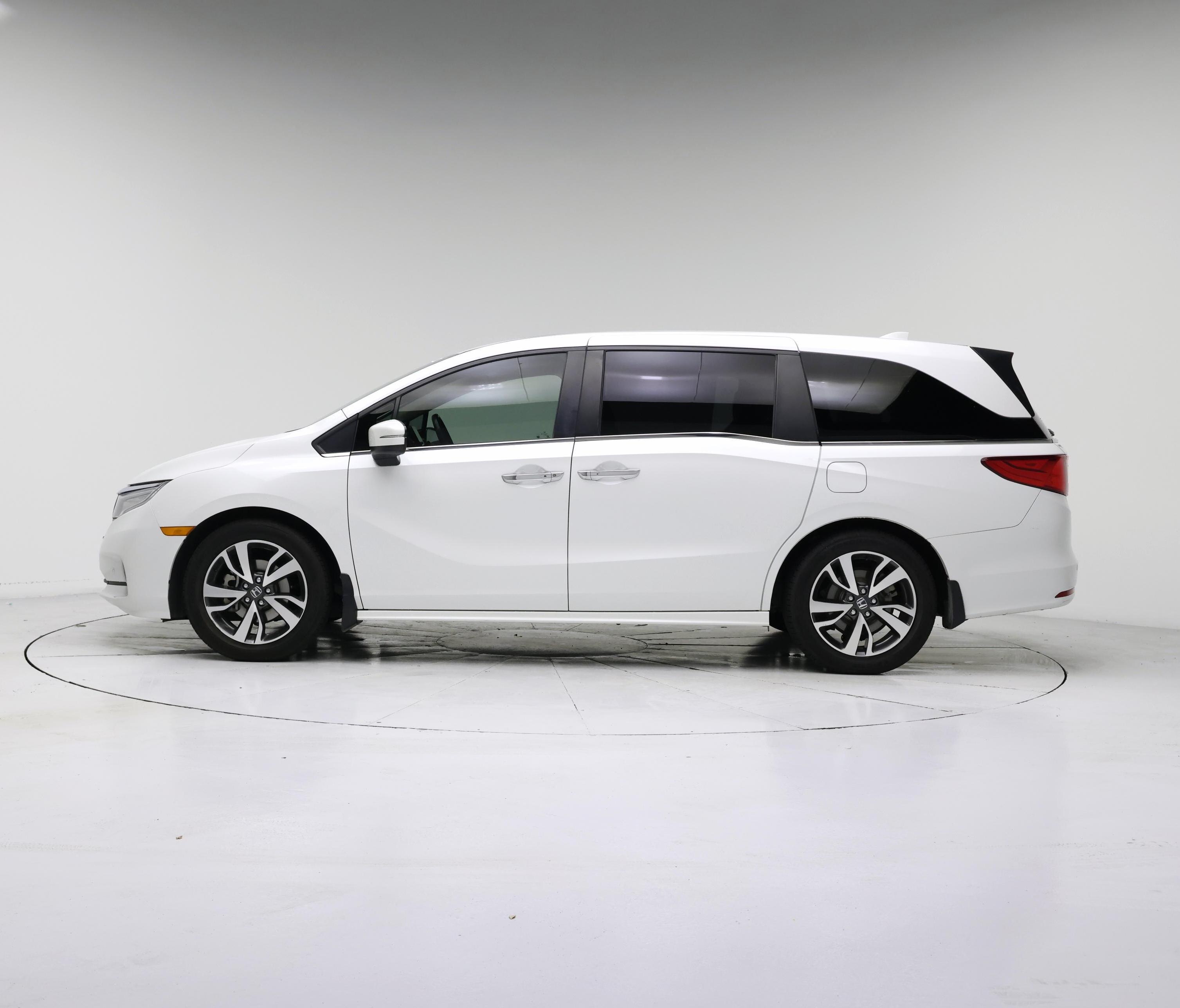 Thumbnail: 2022 Honda Odyssey - 3