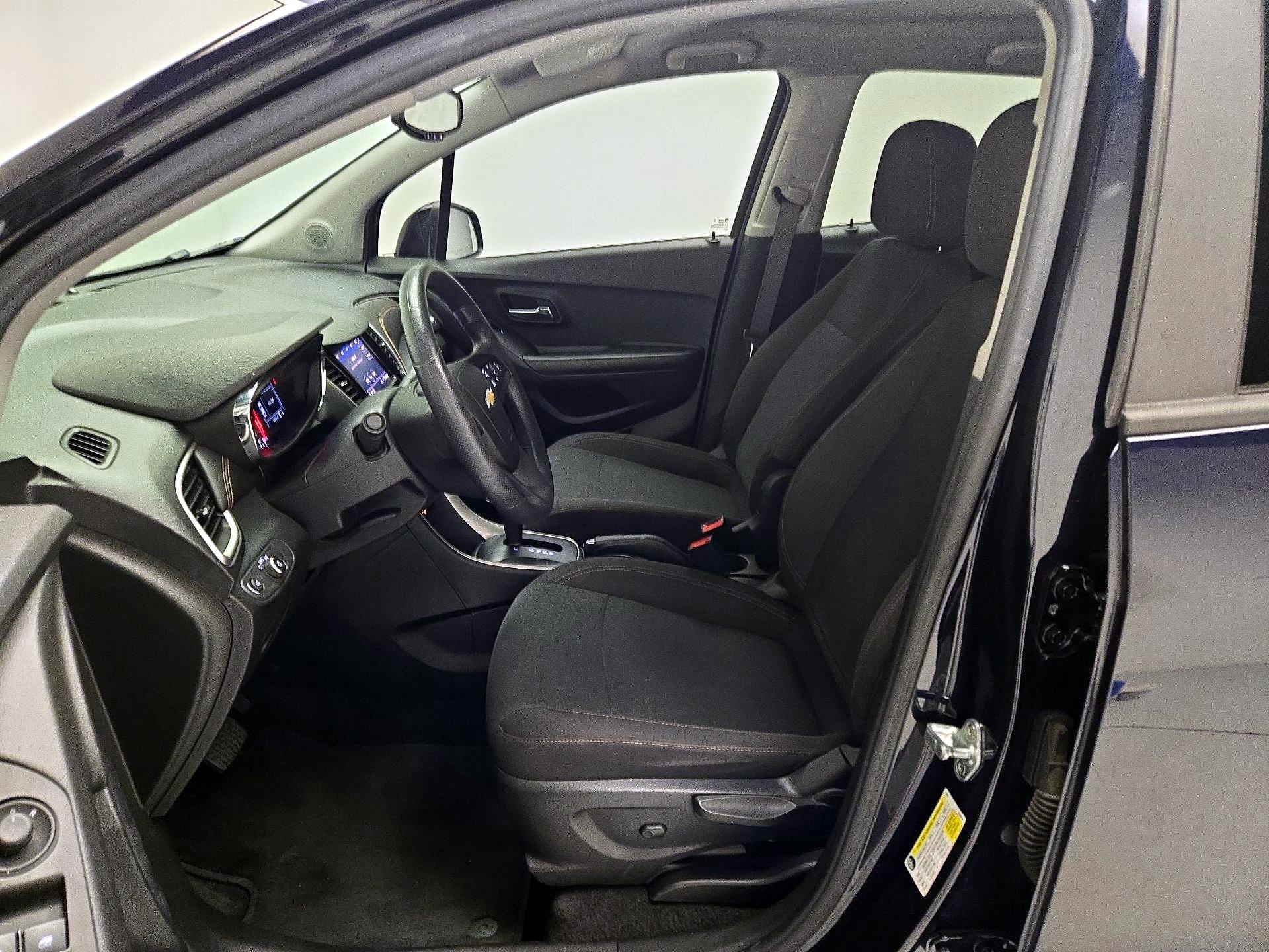 Thumbnail: 2021 Chevrolet Trax - 11