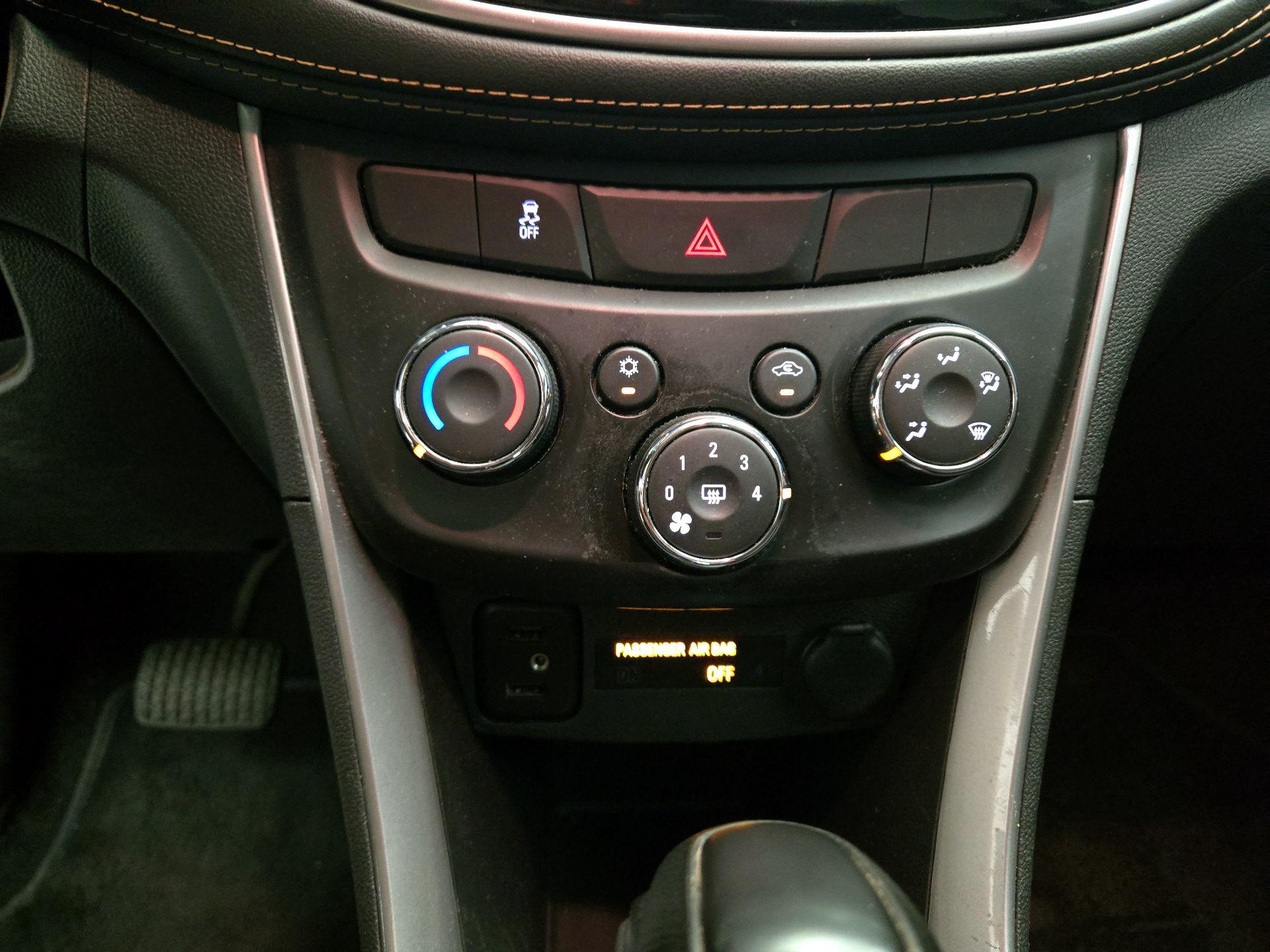 Thumbnail: 2021 Chevrolet Trax - 16