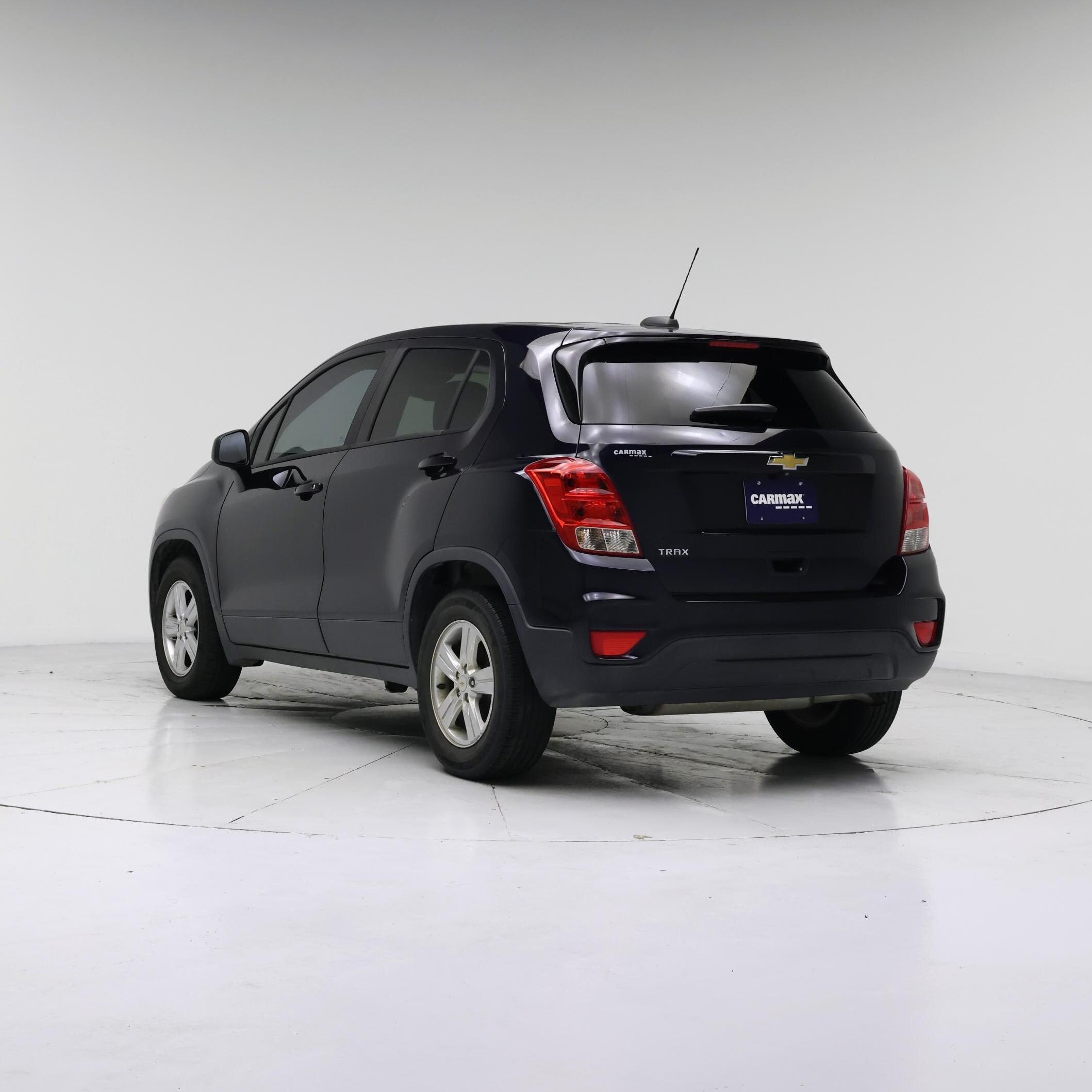 Thumbnail: 2021 Chevrolet Trax - 2