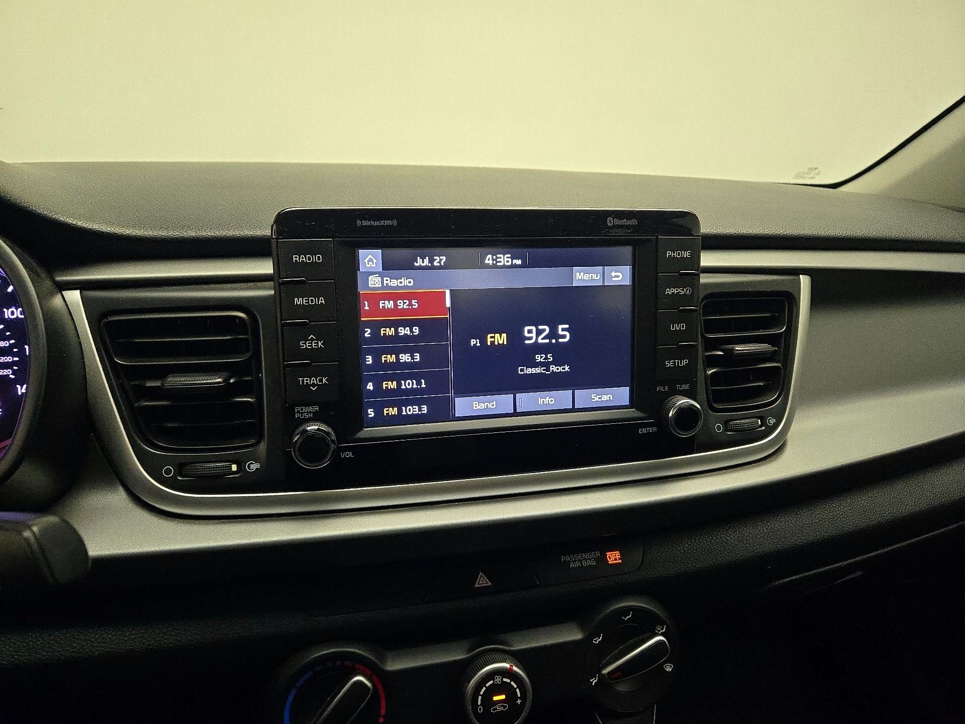 Thumbnail: 2019 Kia Rio - 15