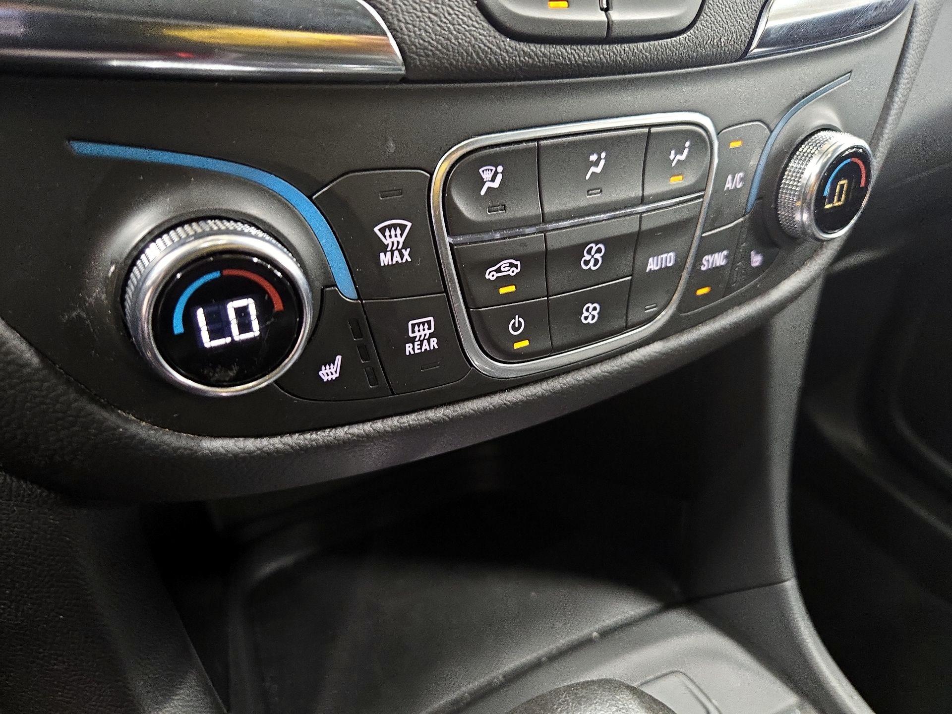 Thumbnail: 2024 Chevrolet Equinox - 15