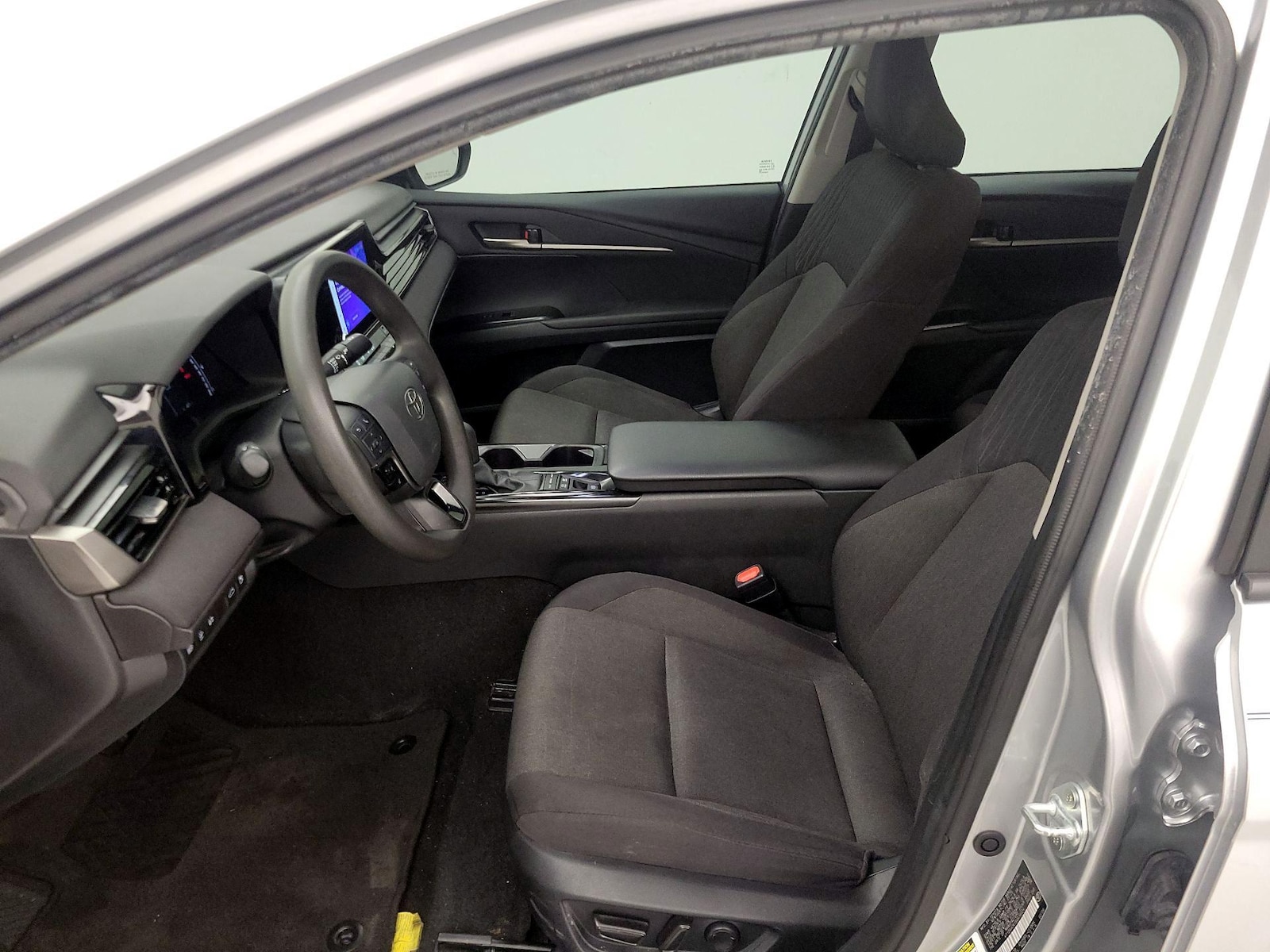 2025 Toyota Camry LE - Photo 12