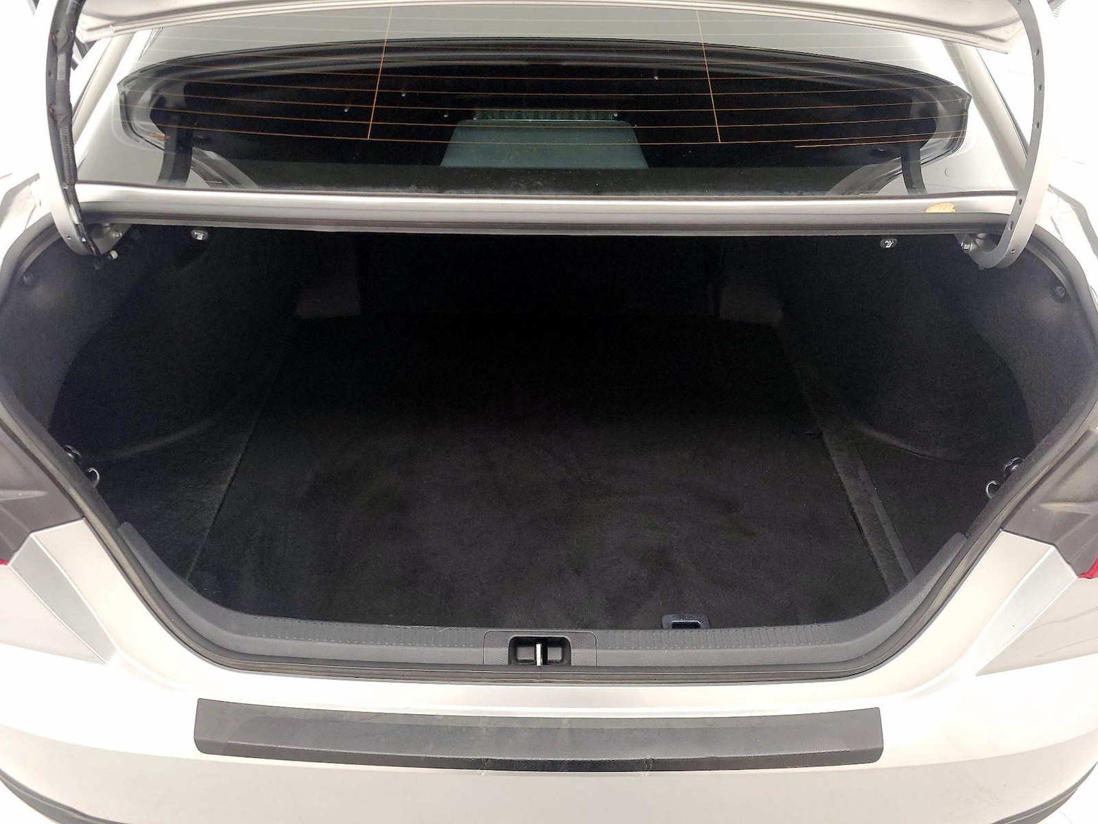 2025 Toyota Camry LE - Photo 21