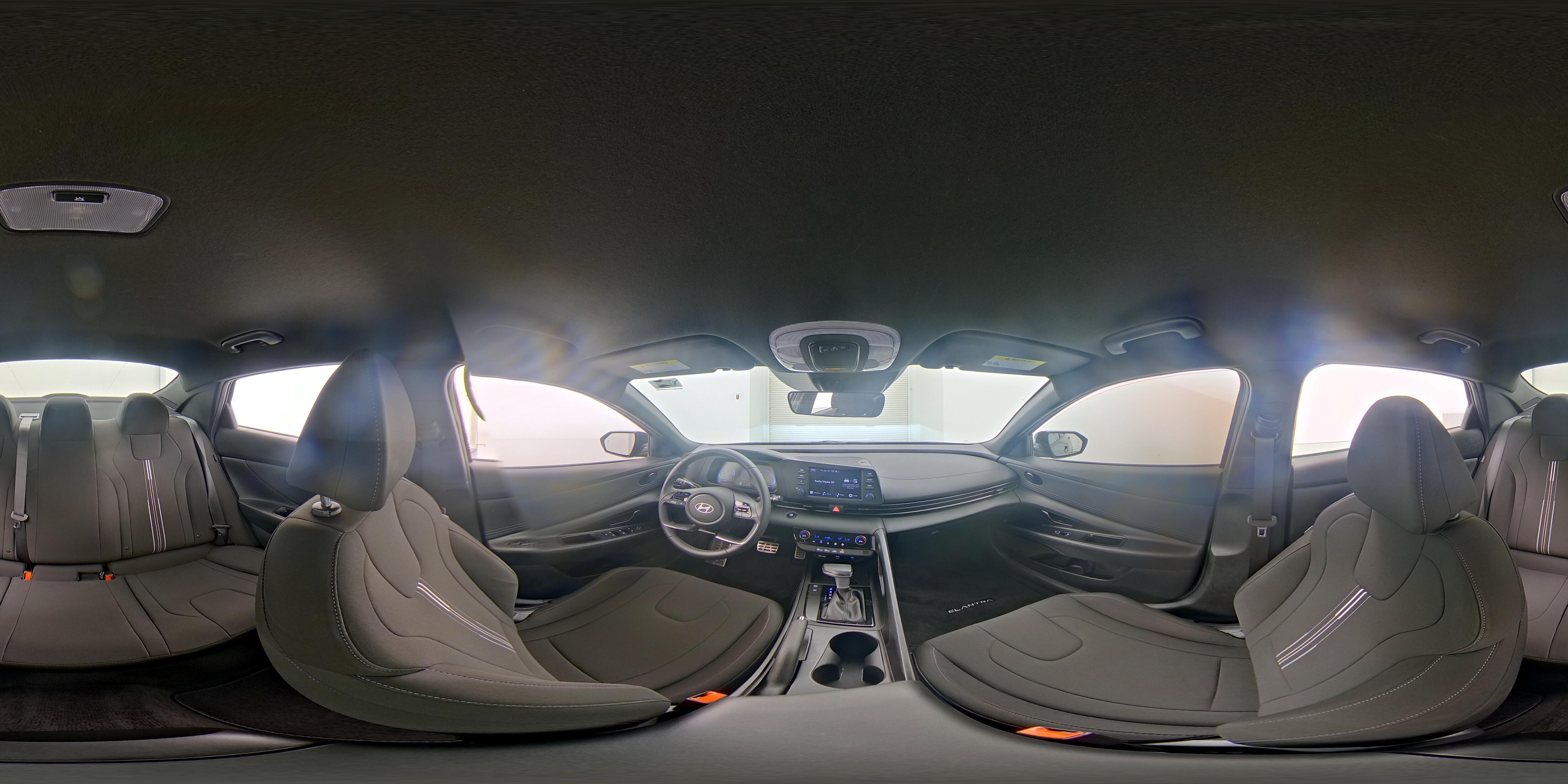 2025 Hyundai Elantra SEL - Photo 24