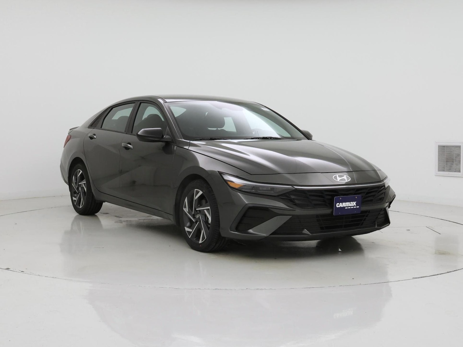 2025 Hyundai Elantra SEL - Photo 2