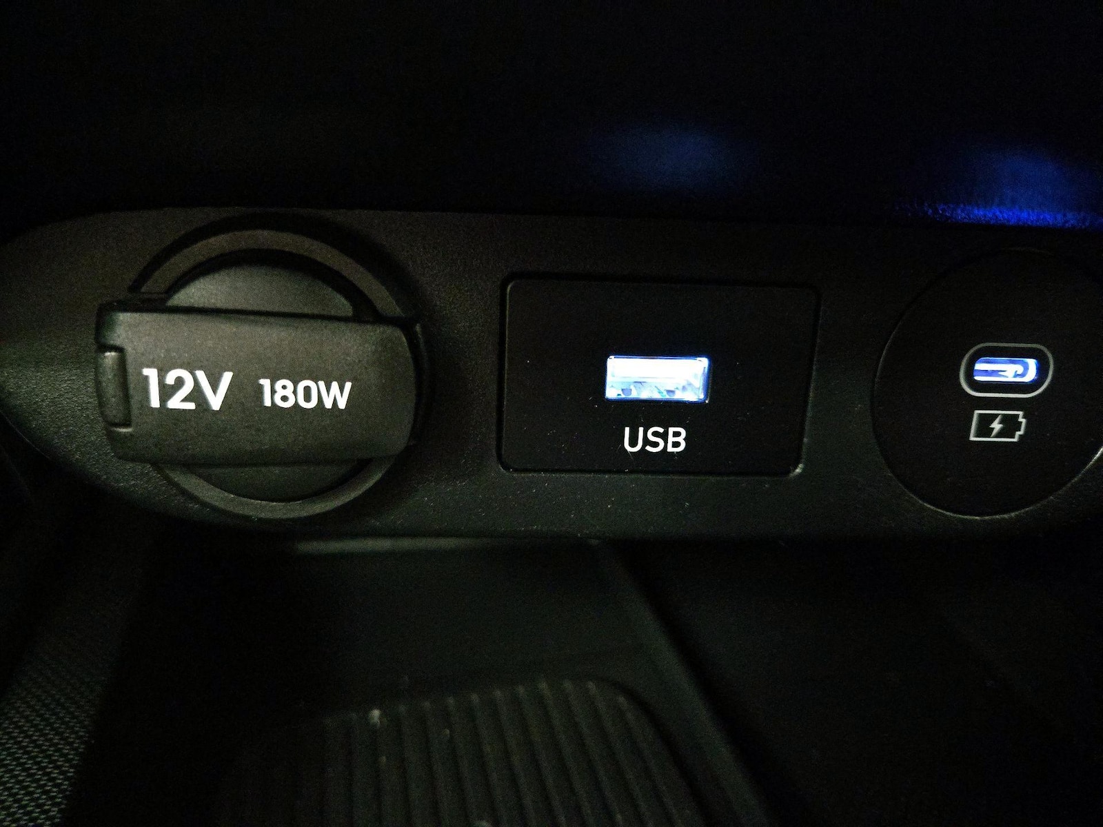 2025 Hyundai Elantra SEL - Photo 19