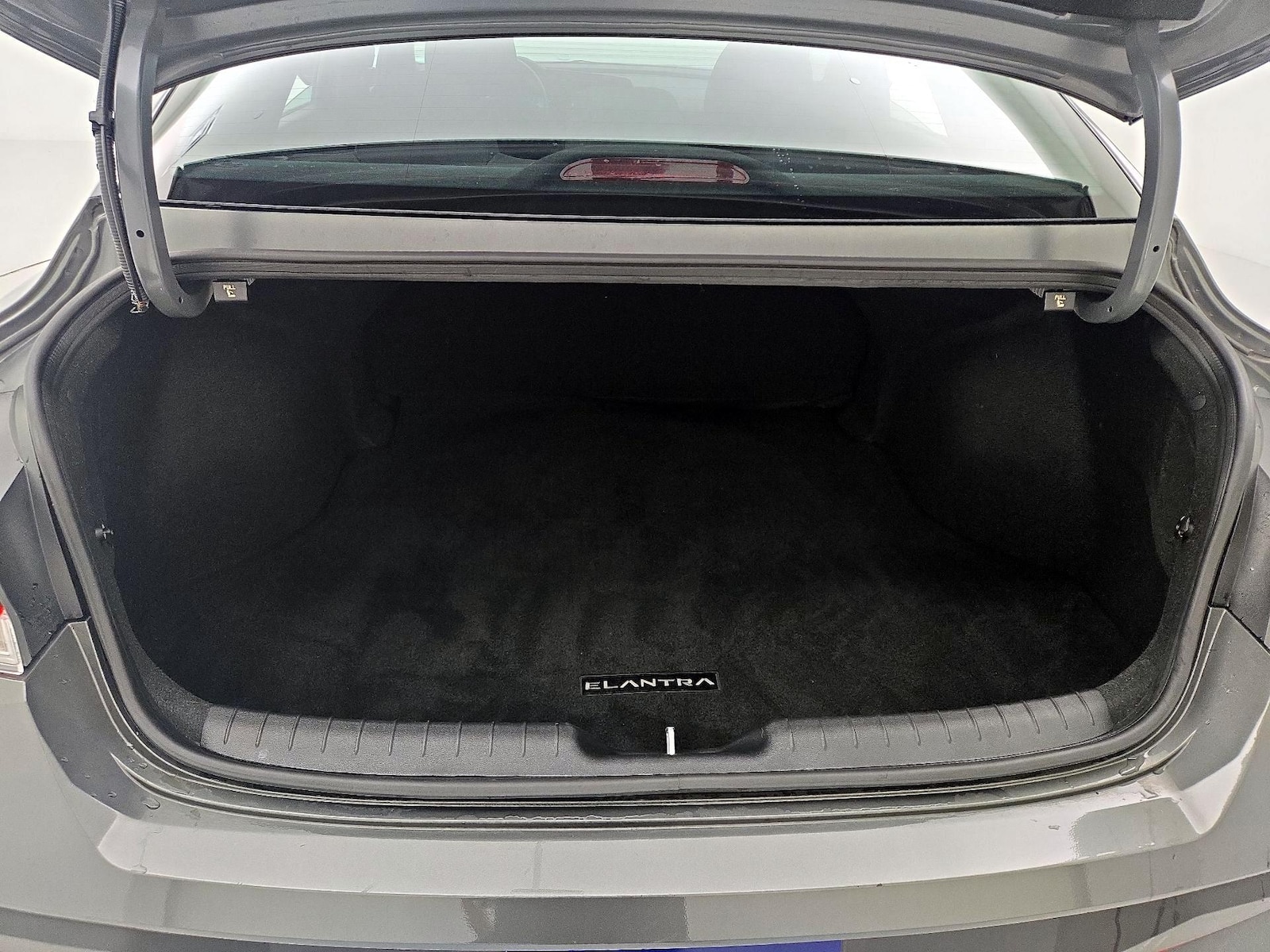 2025 Hyundai Elantra SEL - Photo 21