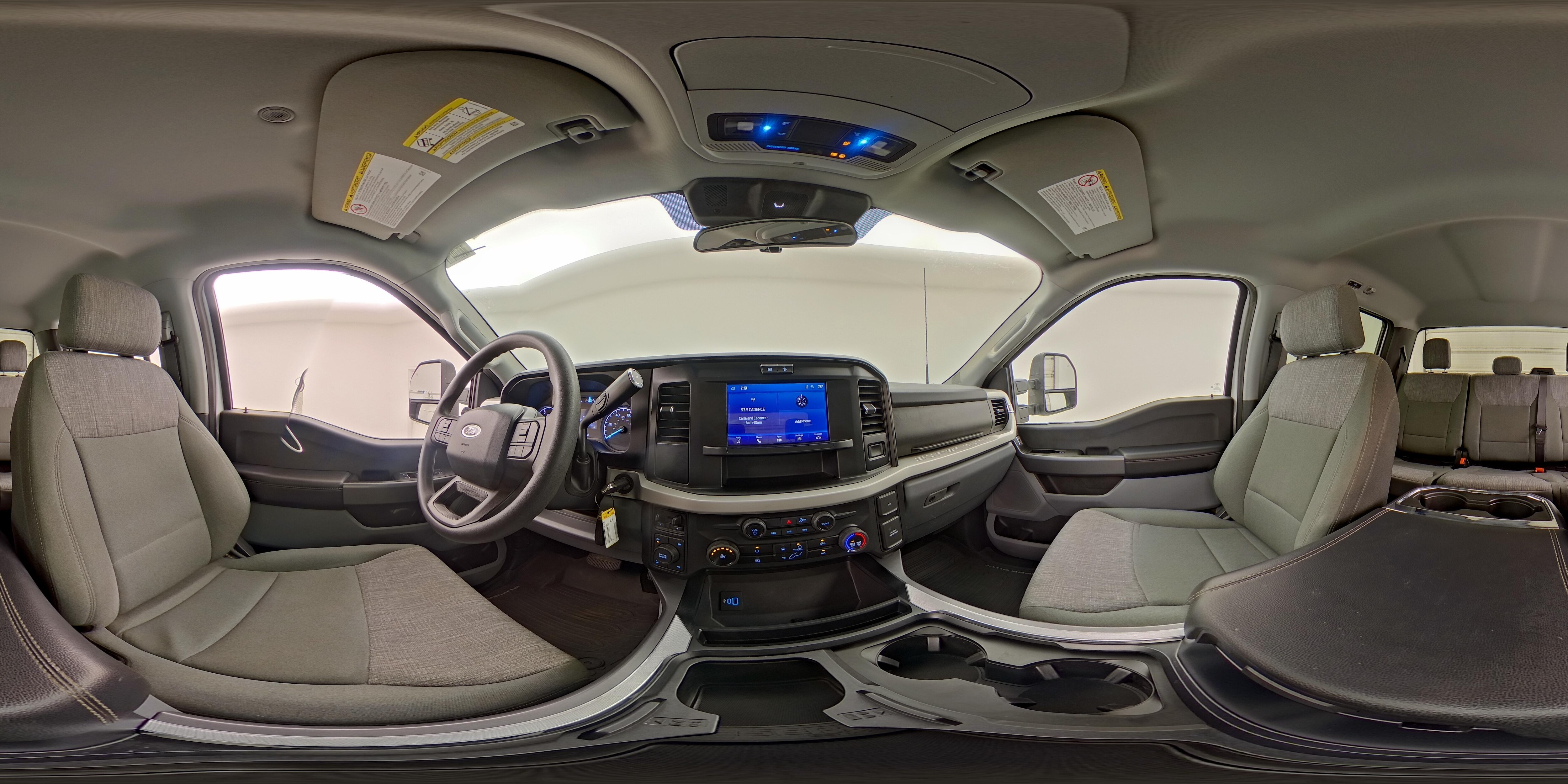 2025 Ford F-250 Super Duty XLT - Photo 24
