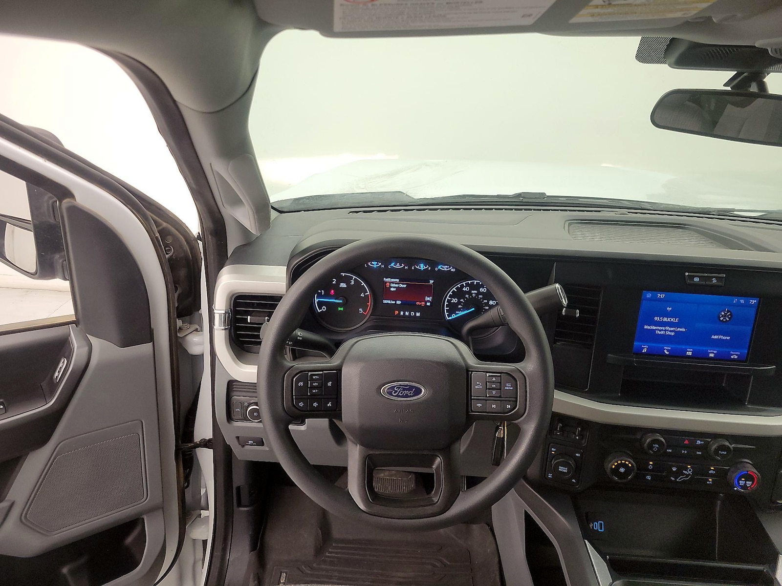 2025 Ford F-250 Super Duty XLT - Photo 11