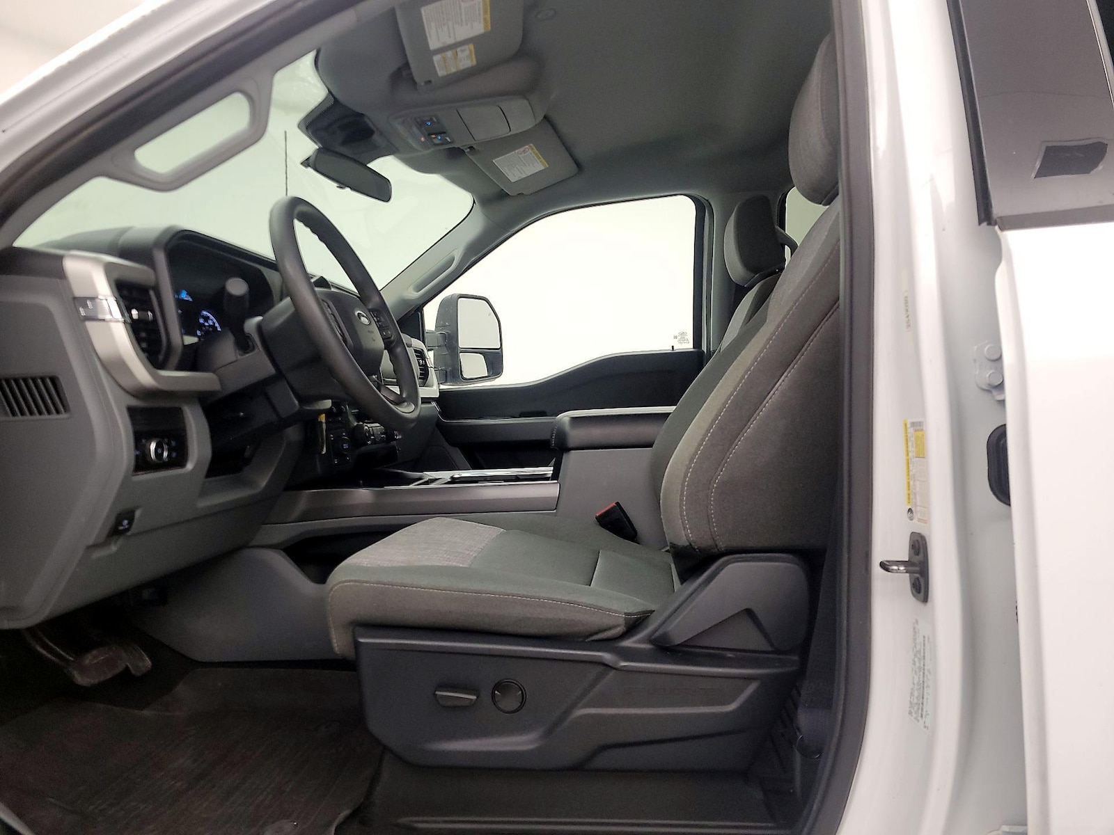 2025 Ford F-250 Super Duty XLT - Photo 12