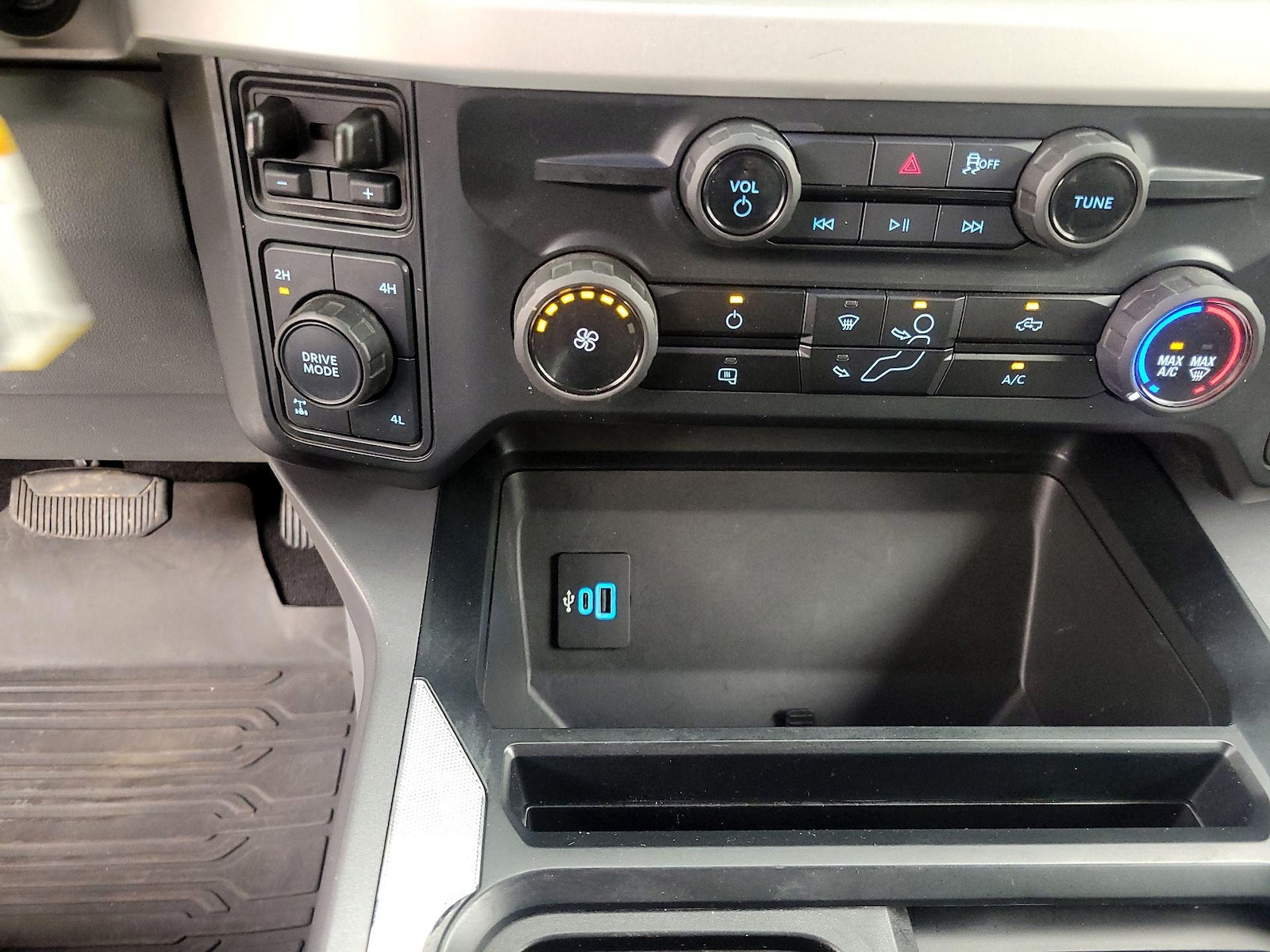 2025 Ford F-250 Super Duty XLT - Photo 19