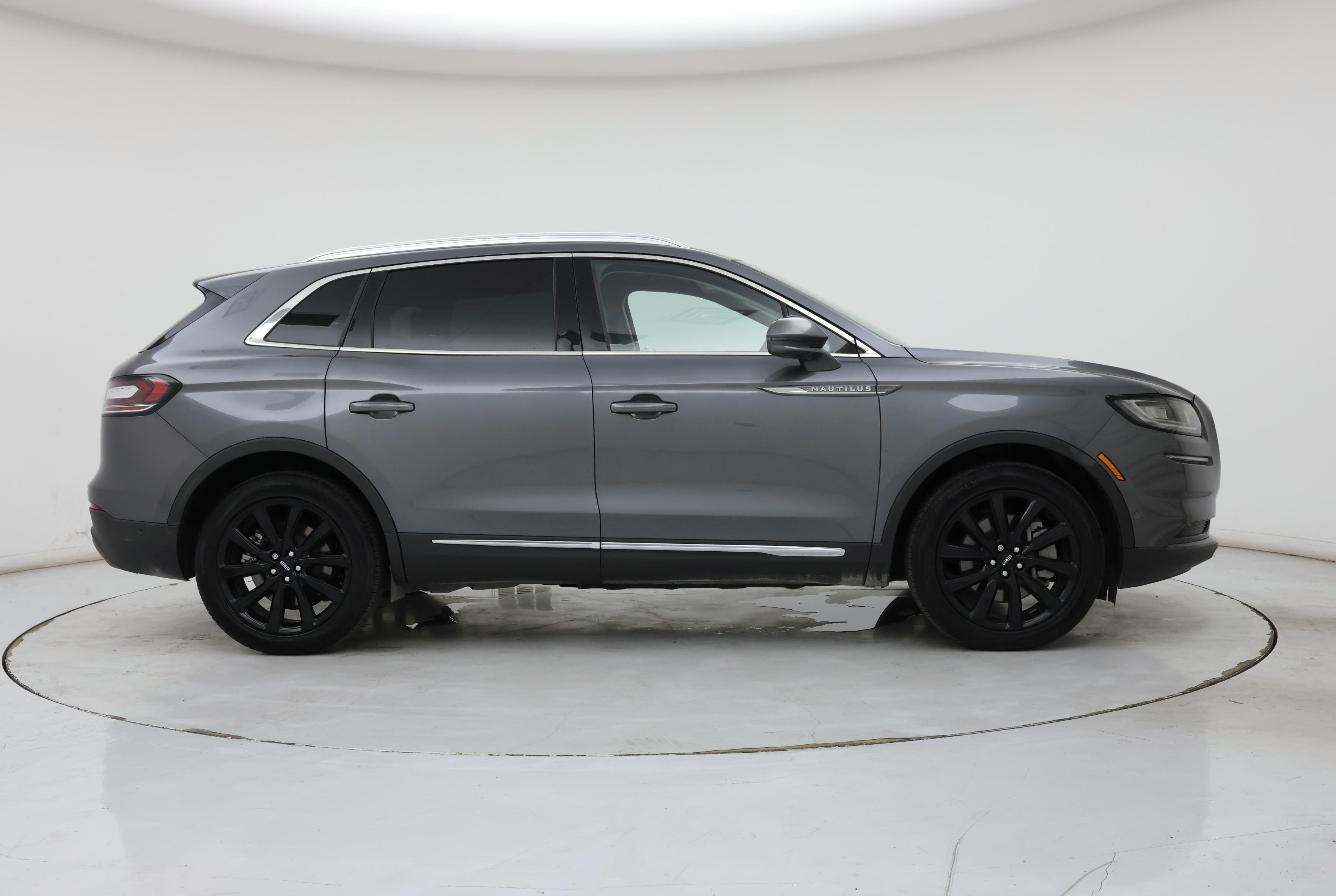 Thumbnail: 2023 Lincoln Nautilus - 7