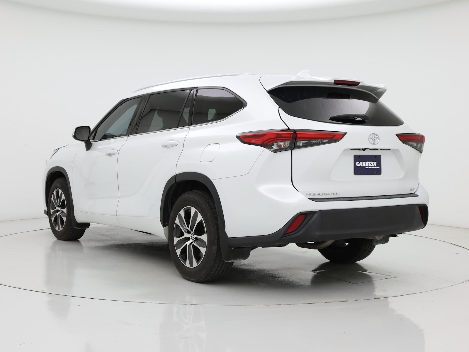 2022 Toyota Highlander XLE - Photo 3