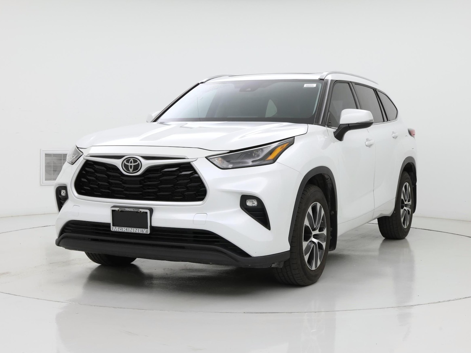 2022 Toyota Highlander XLE - Photo 5