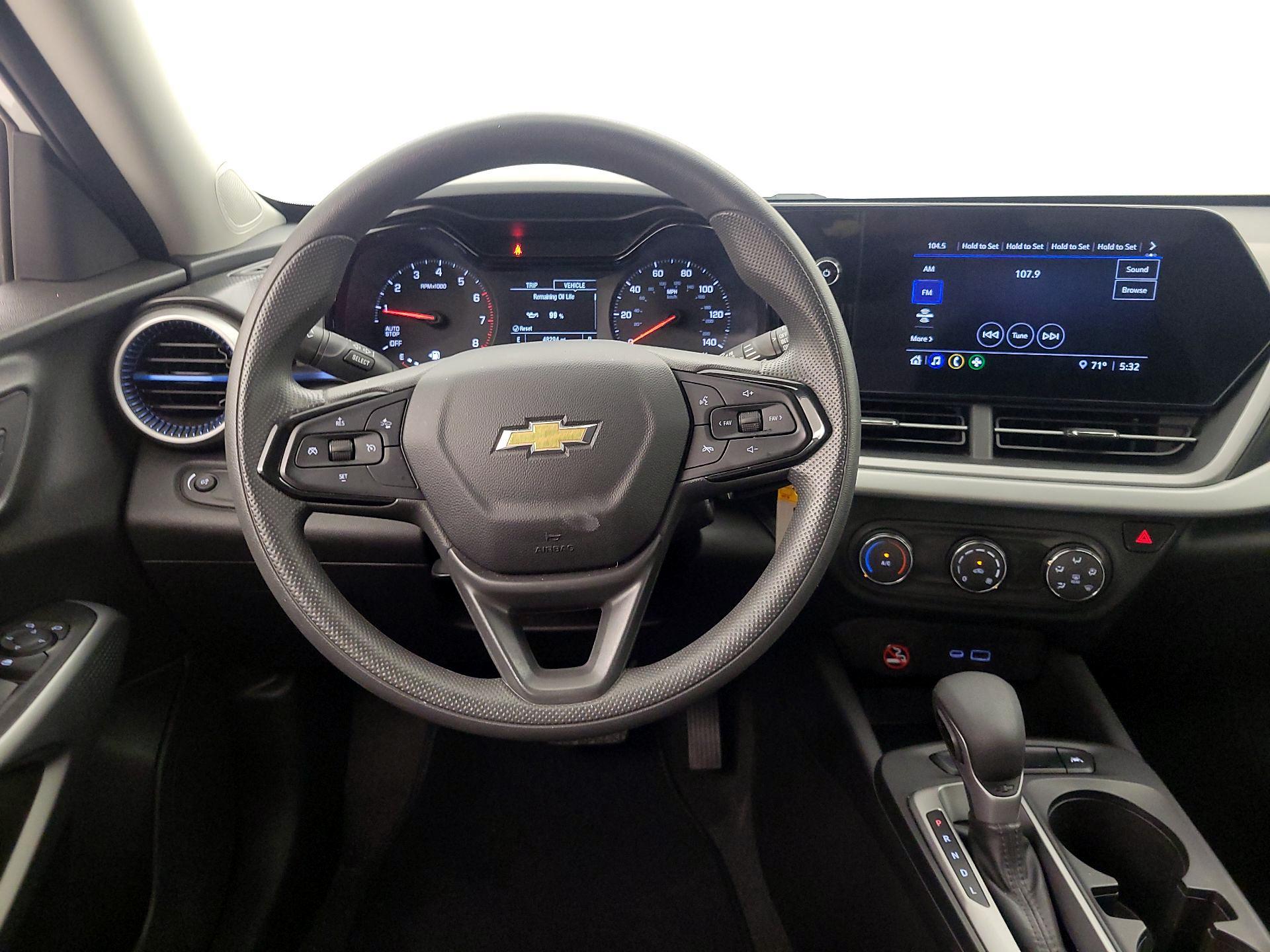 Thumbnail: 2025 Chevrolet Trax - 10