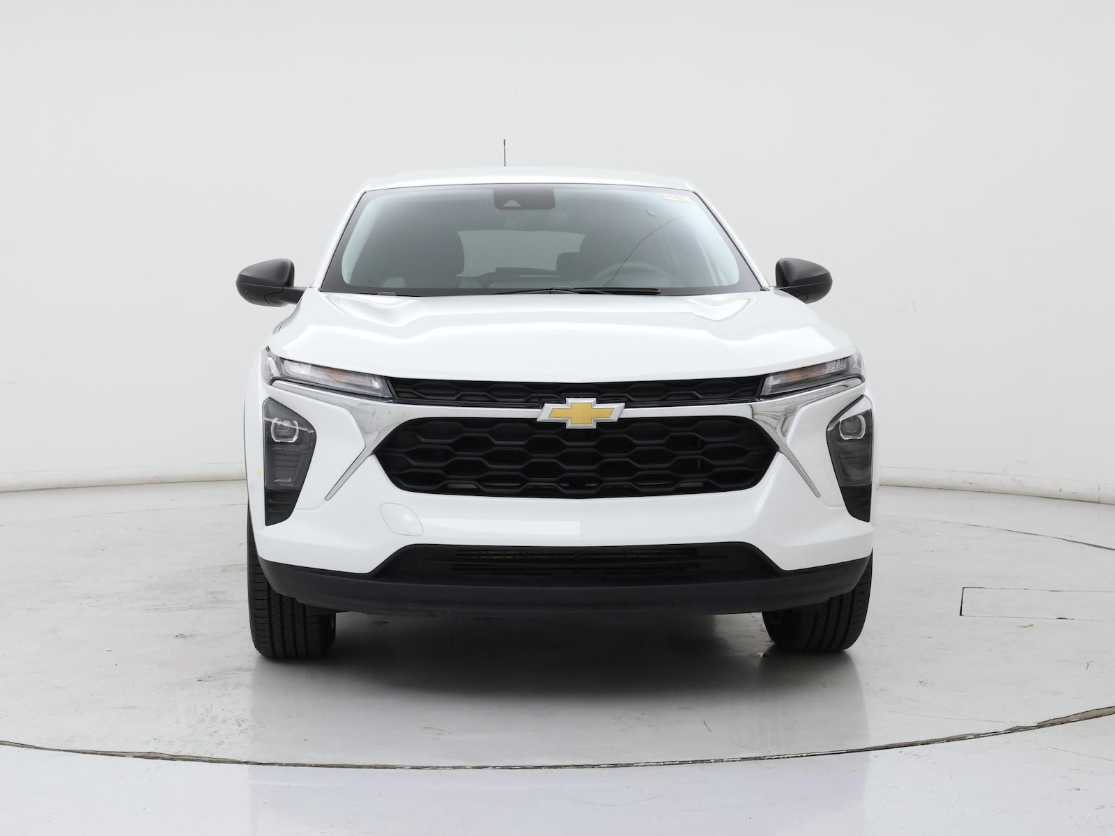 2025 Chevrolet Trax LS - Photo 6