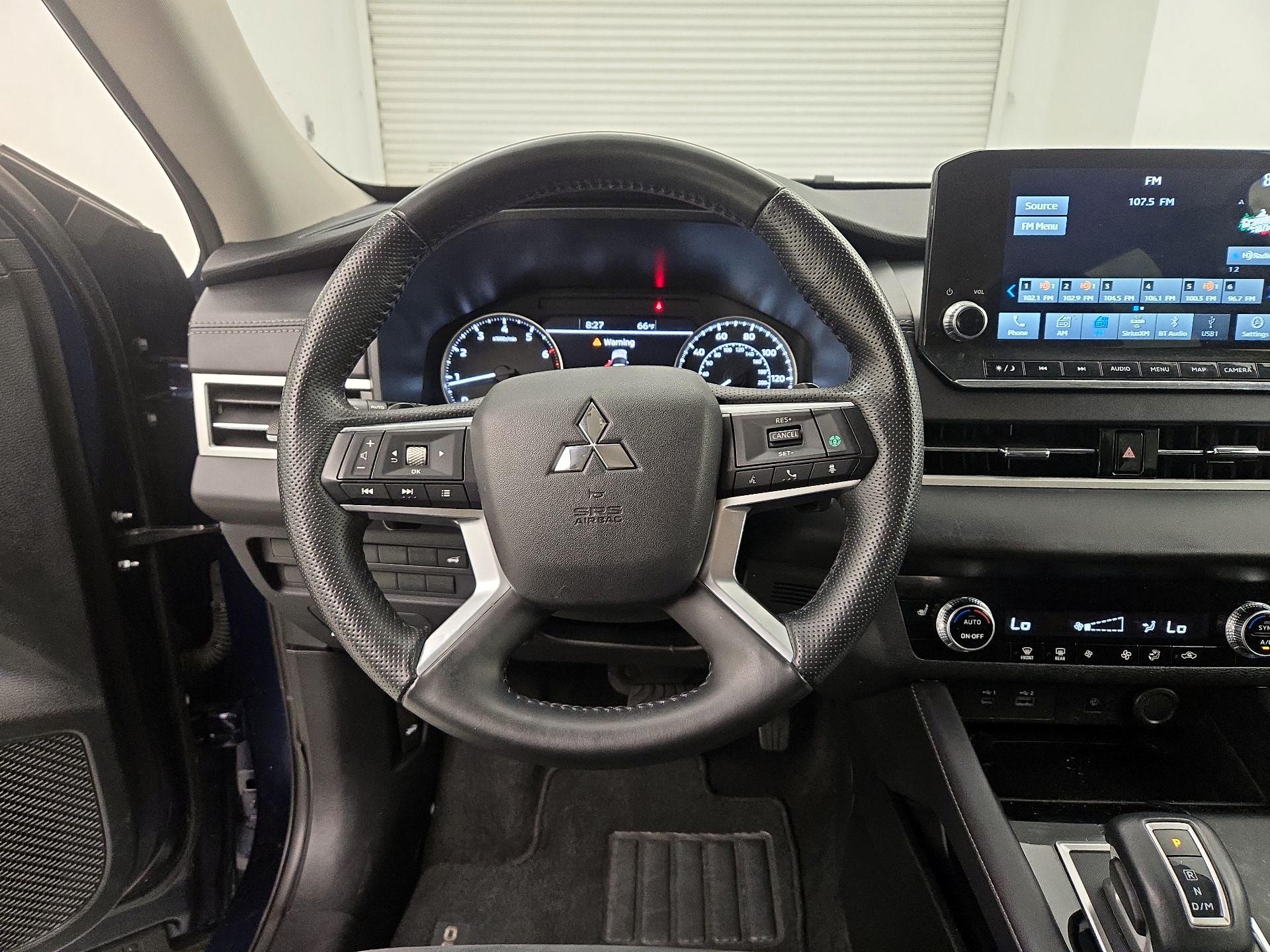 Thumbnail: 2024 Mitsubishi Outlander - 10
