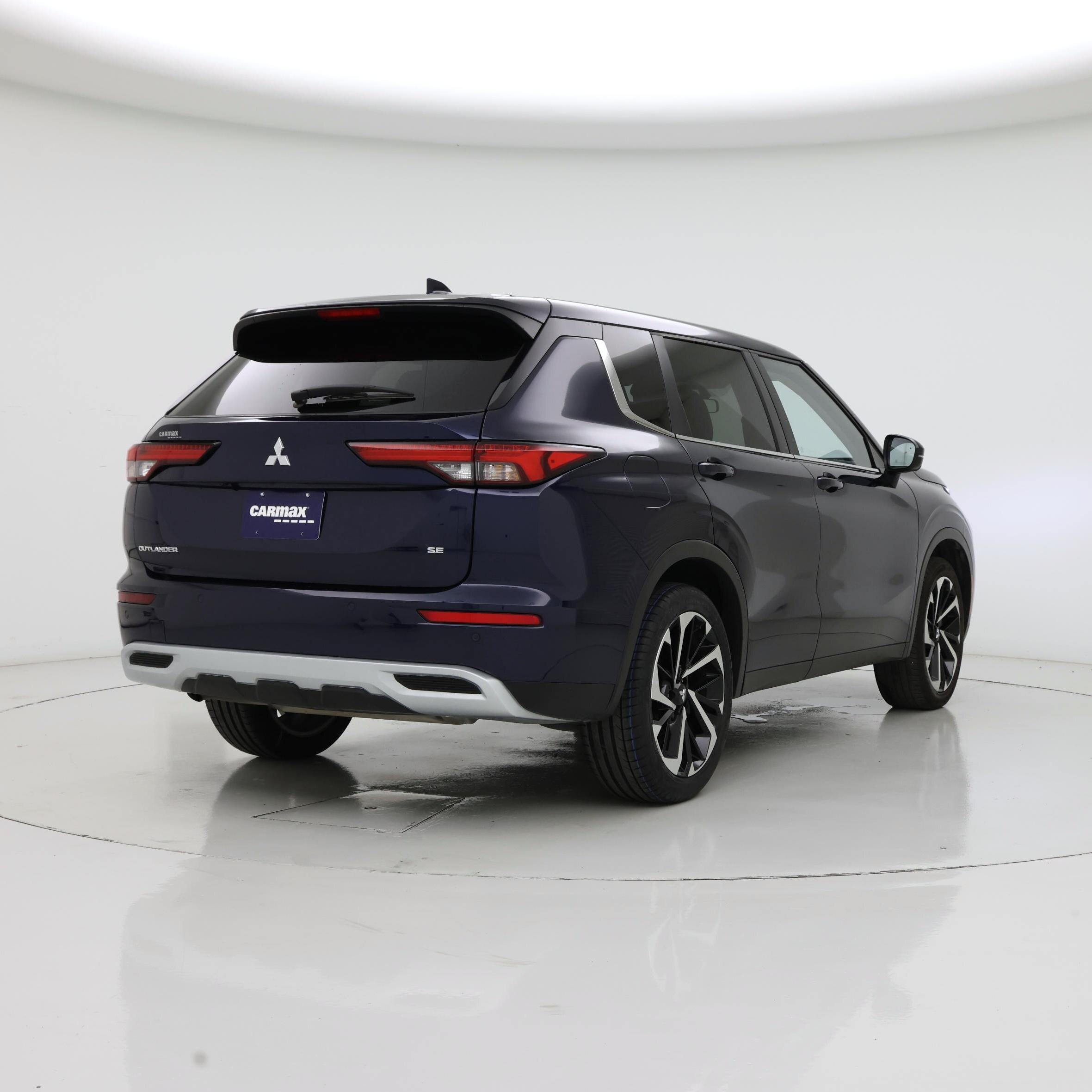 Thumbnail: 2024 Mitsubishi Outlander - 8