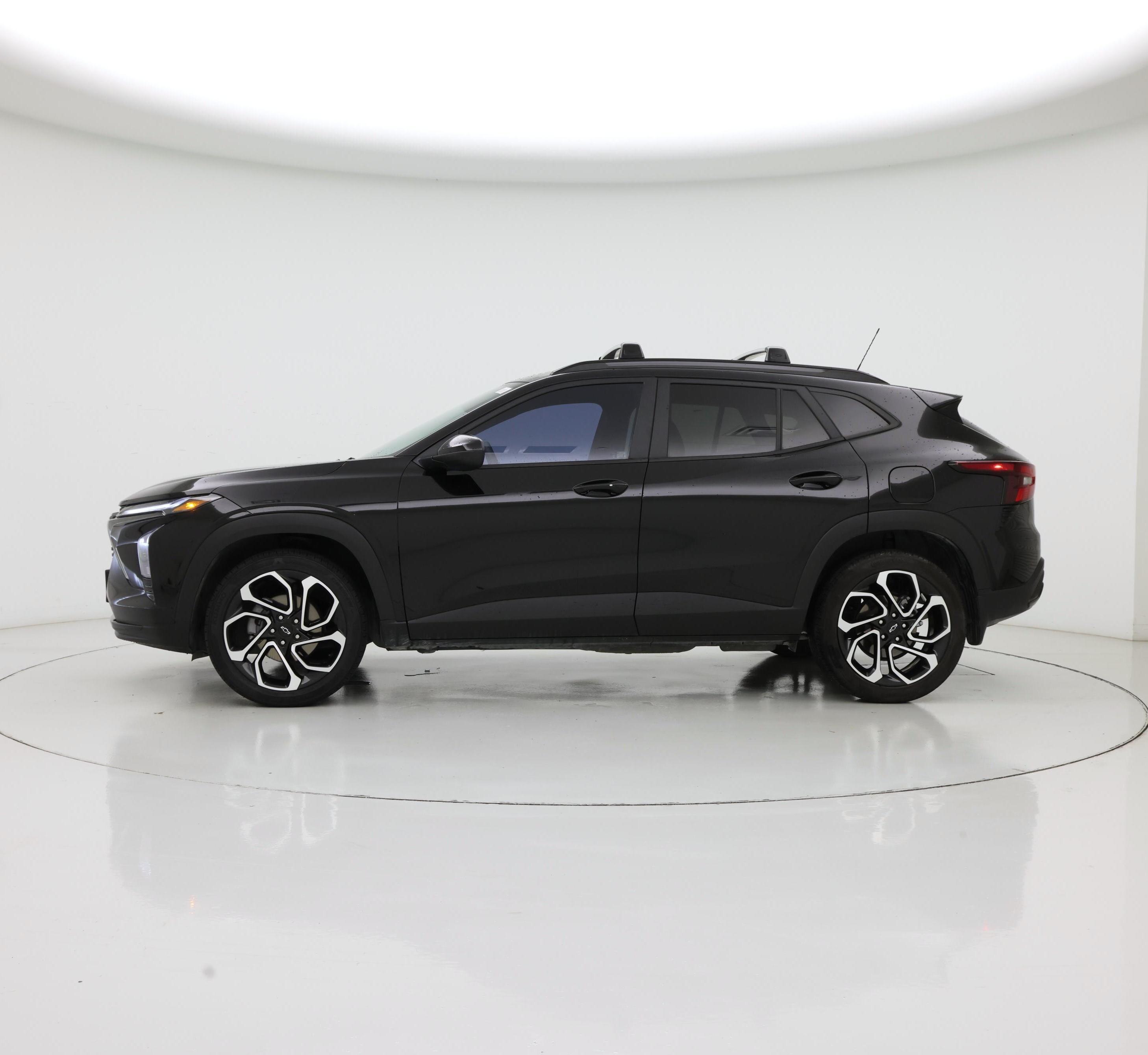 Thumbnail: 2025 Chevrolet Trax - 3