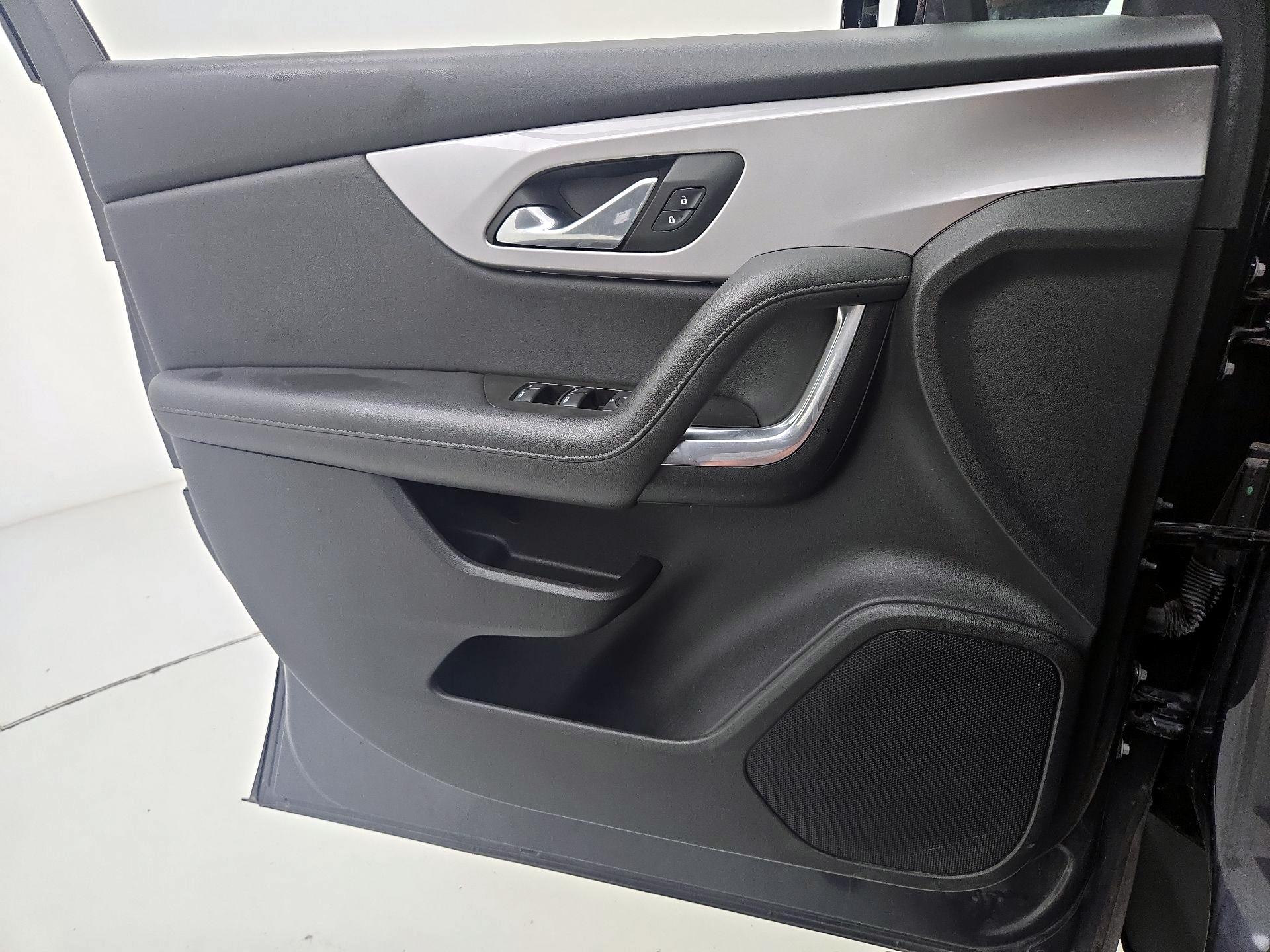 Thumbnail: 2021 Chevrolet Blazer - 12