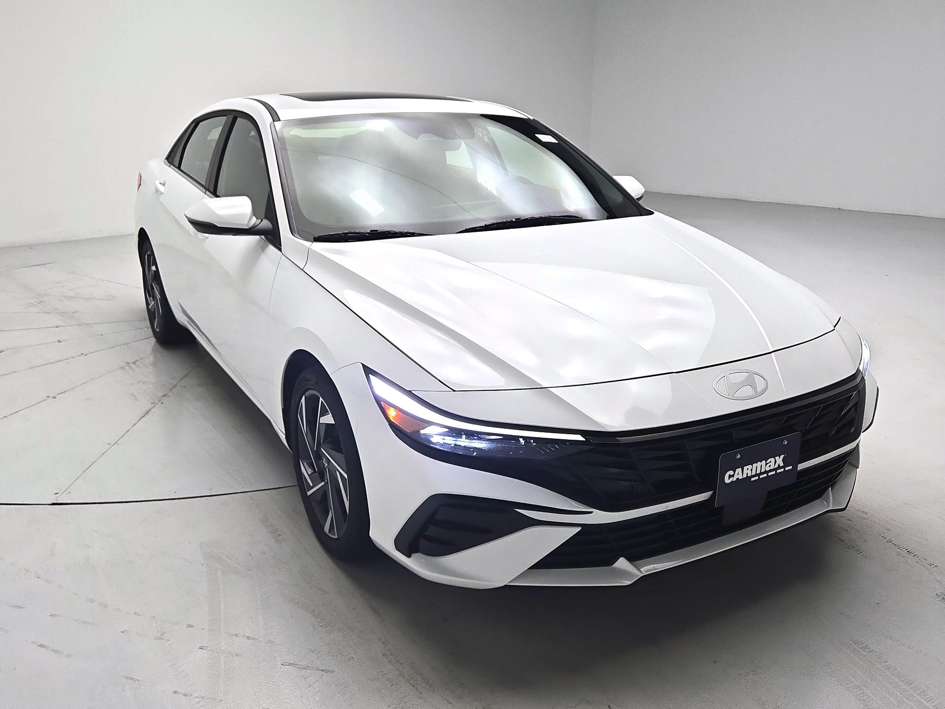 Thumbnail: 2025 Hyundai Elantra - 1