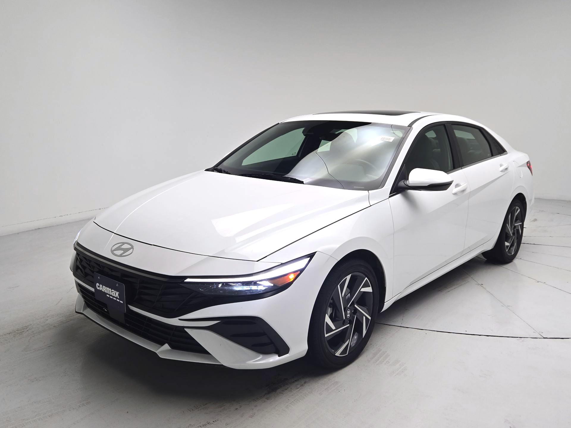 Thumbnail: 2025 Hyundai Elantra - 3
