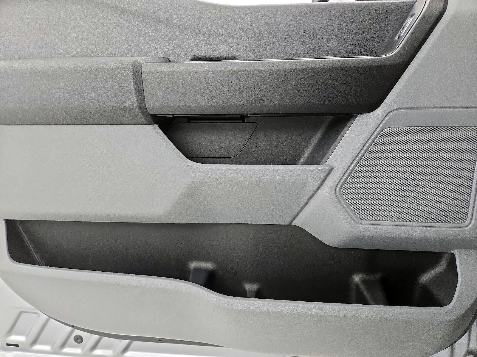 2024 Ford F-350 Super Duty XL - Photo 13