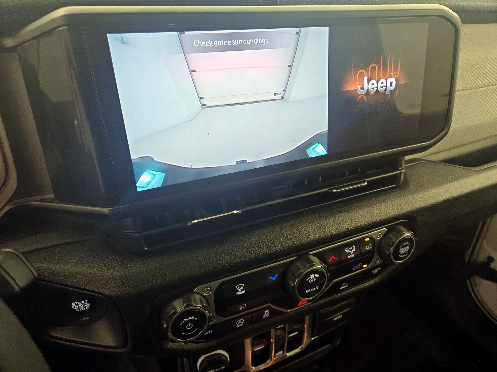 Thumbnail: 2025 Jeep Gladiator - 12