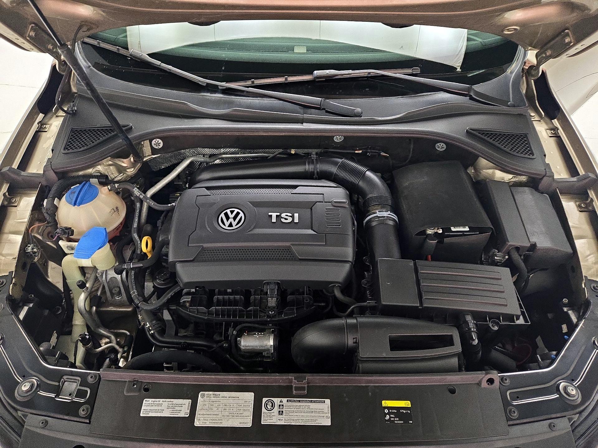 Thumbnail: 2015 Volkswagen Passat - 20