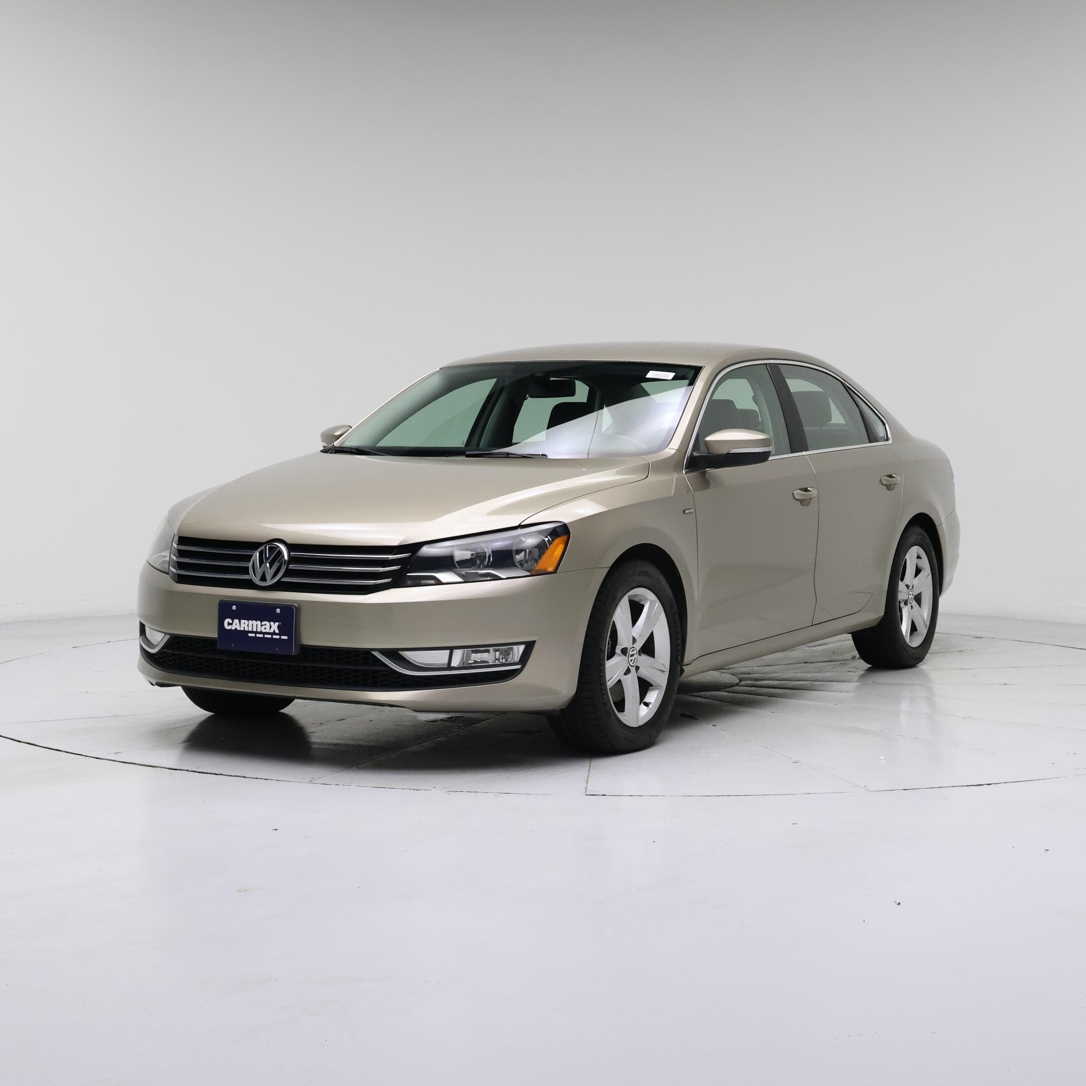 Thumbnail: 2015 Volkswagen Passat - 4
