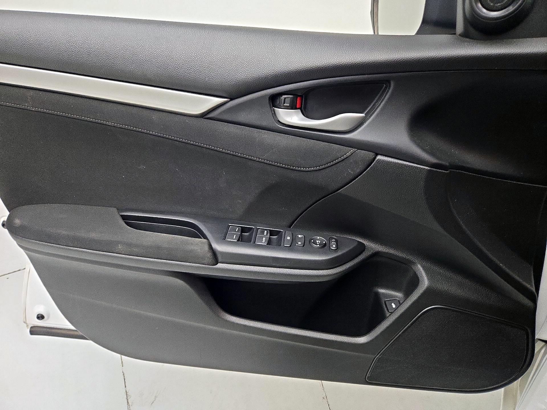 Thumbnail: 2018 Honda Civic - 12